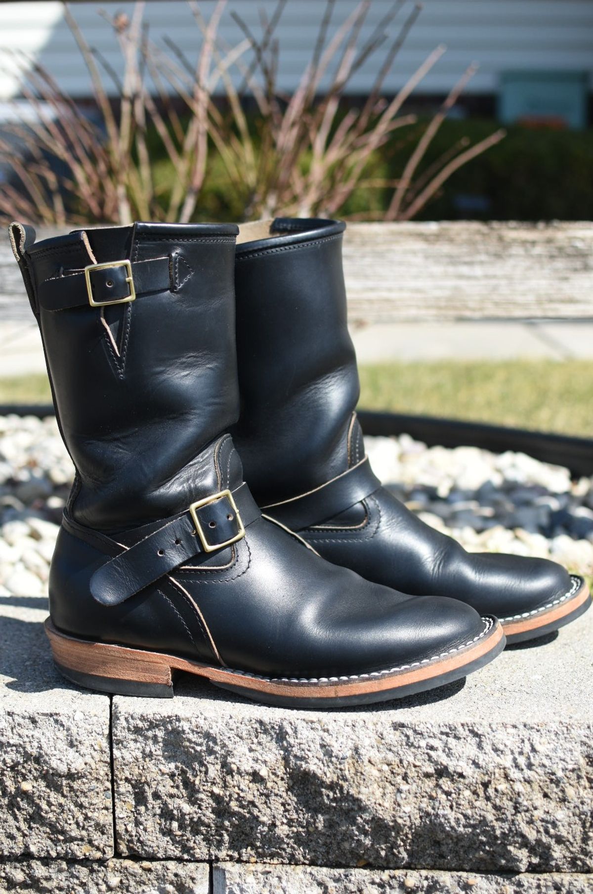 Photo by SKopp on March 31, 2025 of the Nicks StationMaster in Horween Black Chromexcel.