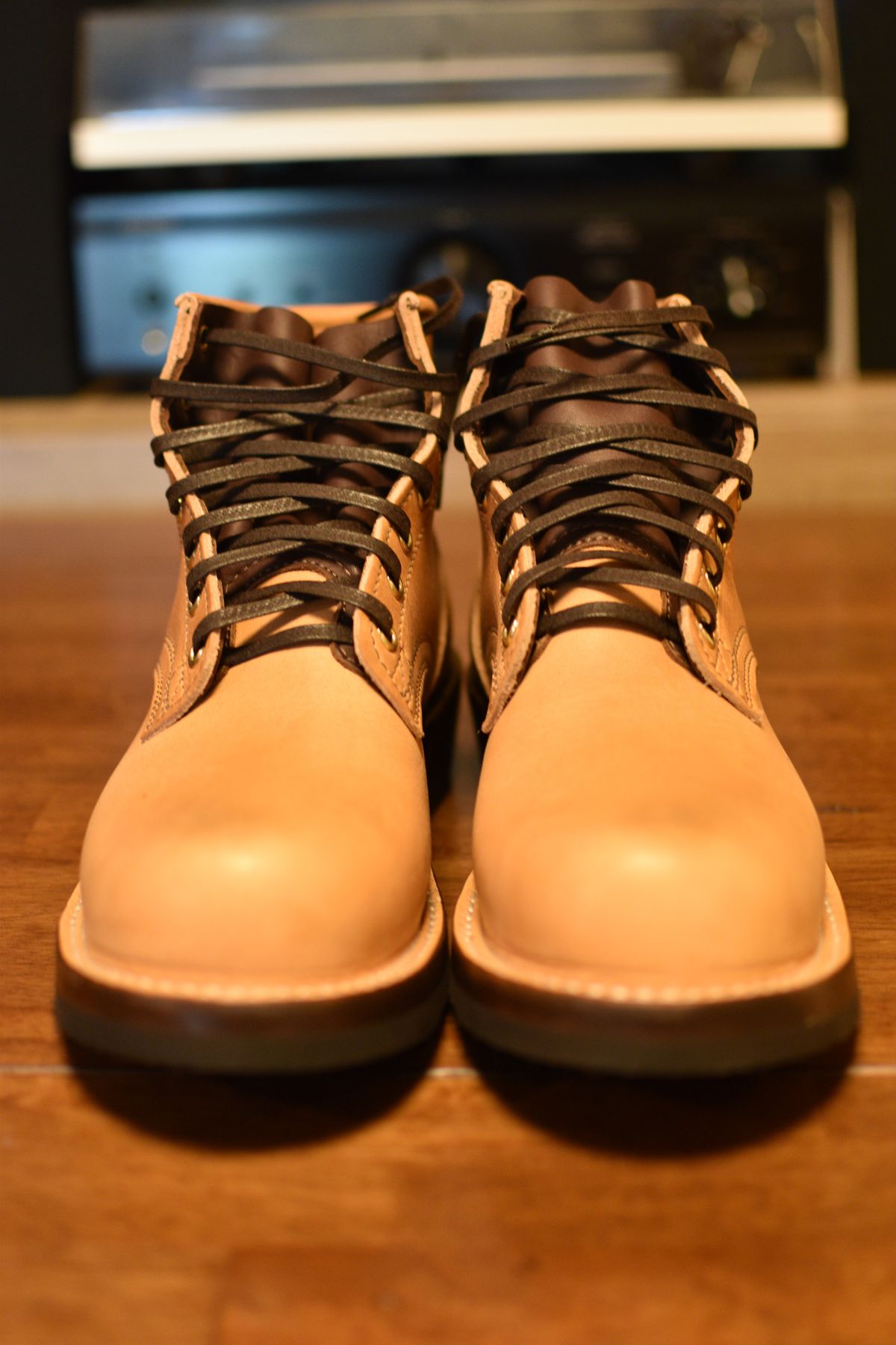 Photo by SKopp on October 1, 2025 of the Nicks MTO in Horween Light Natural Dublin.