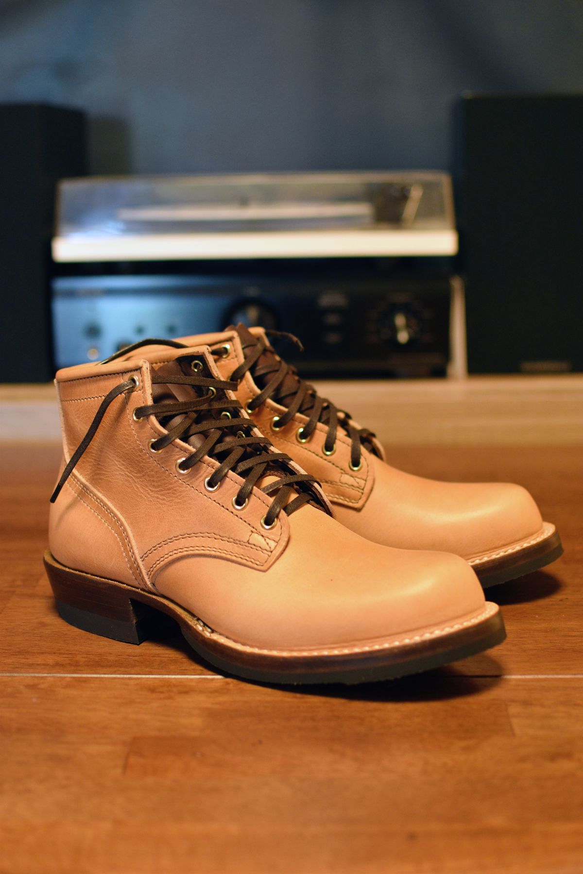 Photo by SKopp on October 1, 2025 of the Nicks MTO in Horween Light Natural Dublin.