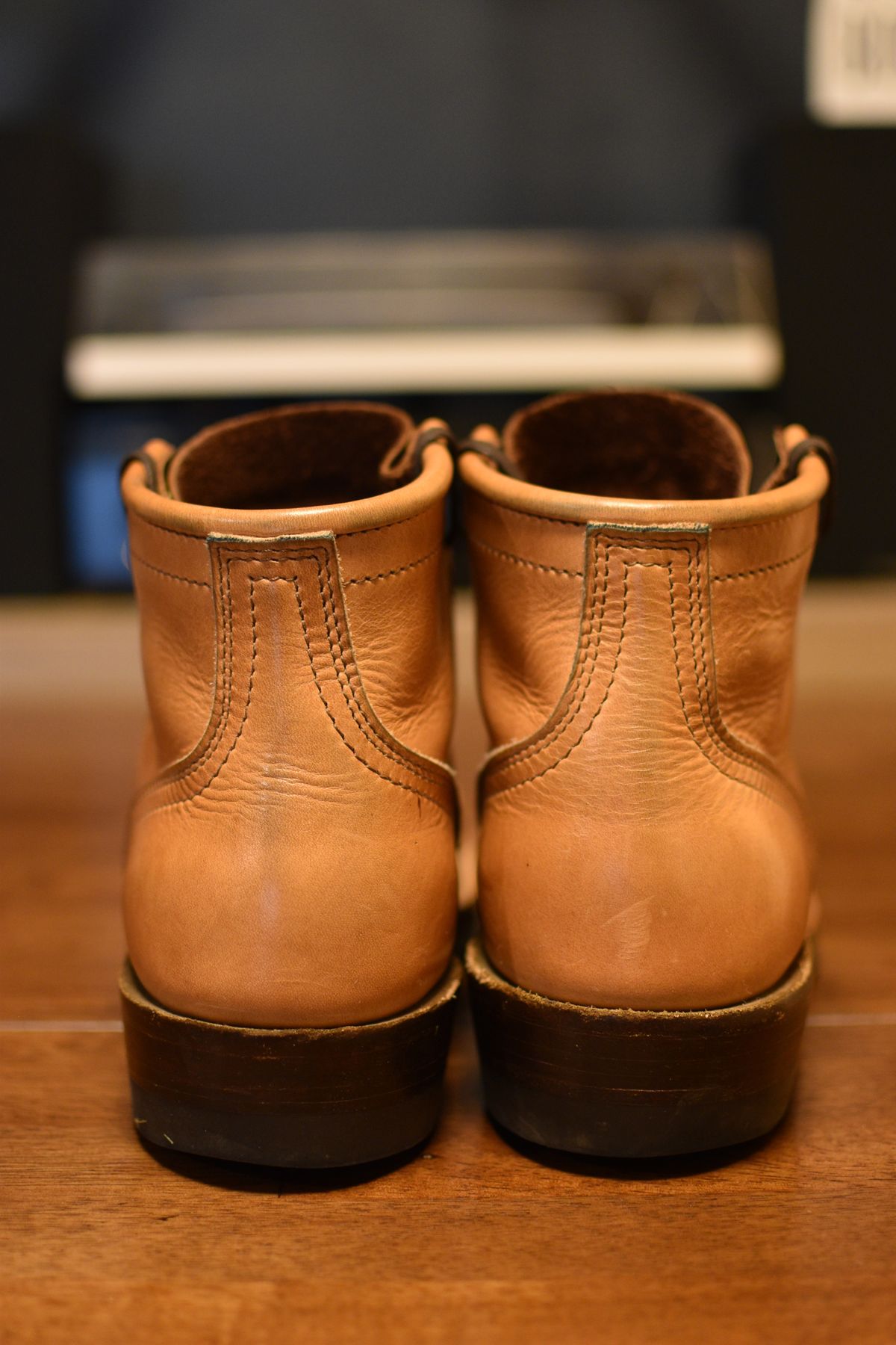 Photo by SKopp on November 1, 2025 of the Nicks MTO in Horween Light Natural Dublin.