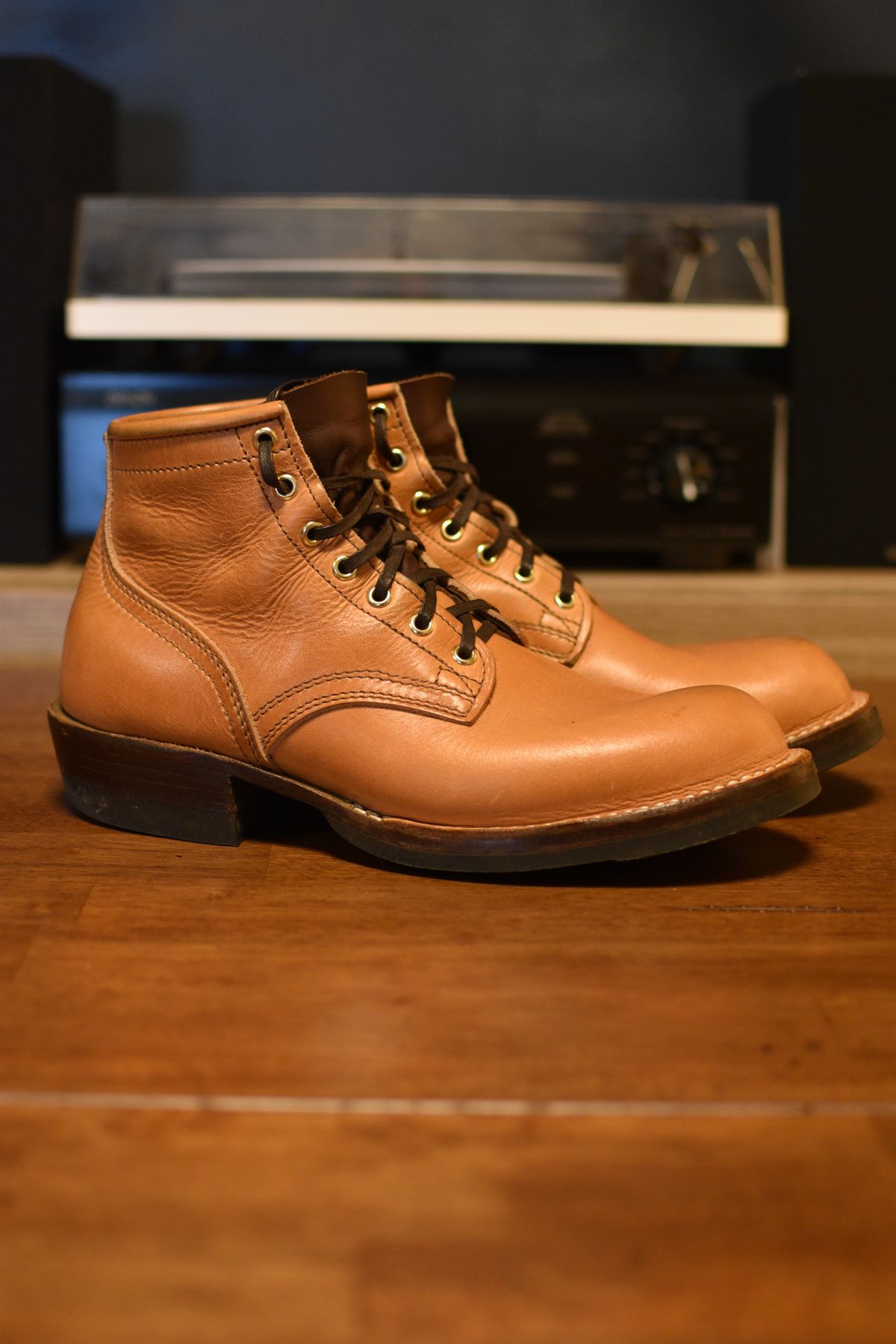 Photo by SKopp on November 29, 2025 of the Nicks MTO in Horween Light Natural Dublin.
