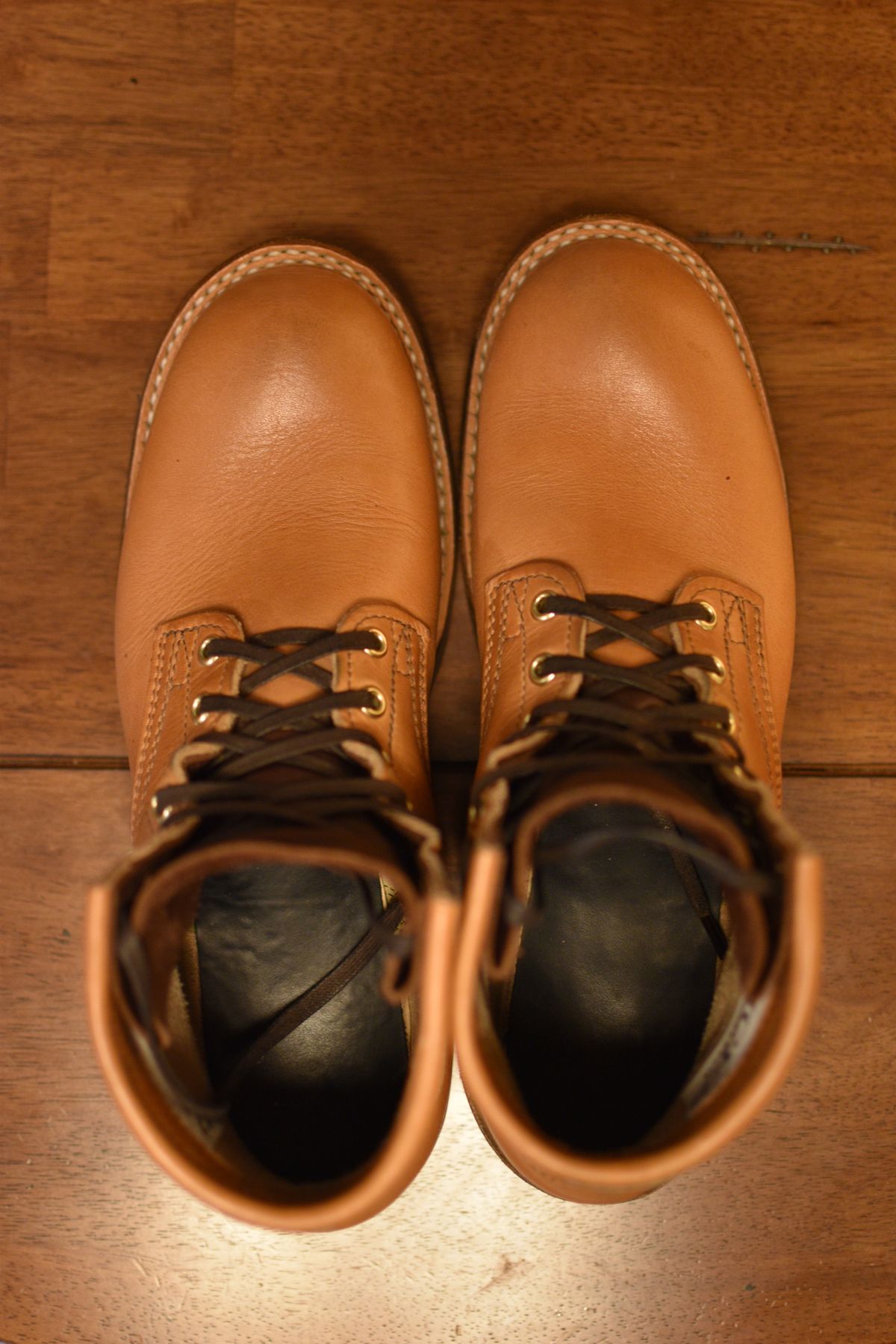 Photo by SKopp on November 29, 2025 of the Nicks MTO in Horween Light Natural Dublin.