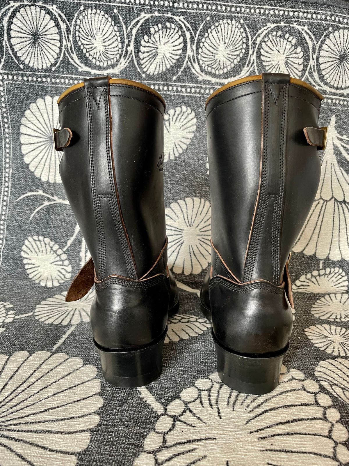 Photo by PatinaTechnodrome on October 2, 2023 of the Role Club Engineer Boots in Horween Black Chromexcel Horsehide.