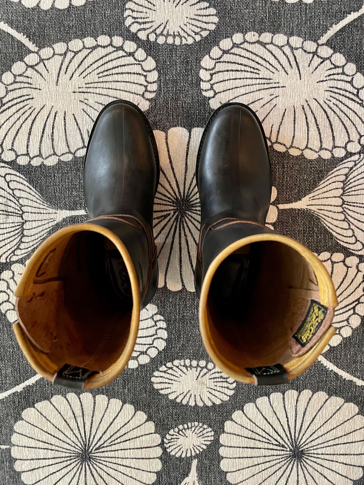 Photo by PatinaTechnodrome on October 2, 2023 of the Role Club Engineer Boots in Horween Black Chromexcel Horsehide.