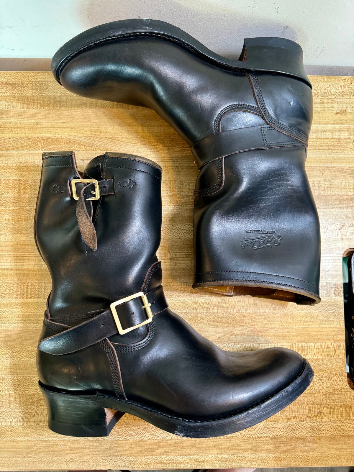 Photo by PatinaTechnodrome on December 5, 2023 of the Role Club Engineer Boots in Horween Black Chromexcel Horsehide.