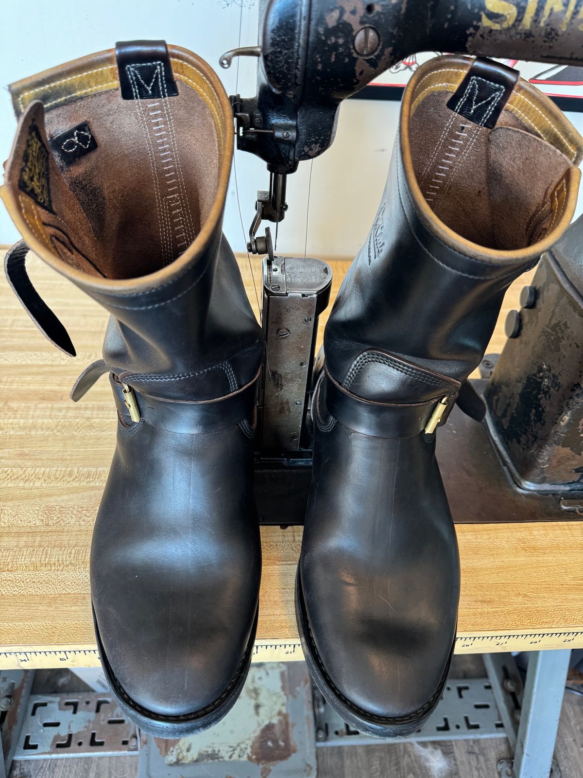 Photo by PatinaTechnodrome on January 5, 2024 of the Role Club Engineer Boots in Horween Black Chromexcel Horsehide.
