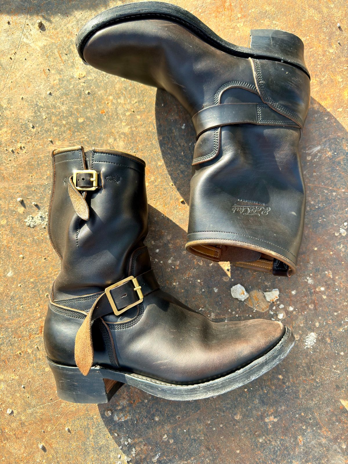 Photo by PatinaTechnodrome on March 6, 2024 of the Role Club Engineer Boots in Horween Black Chromexcel Horsehide.