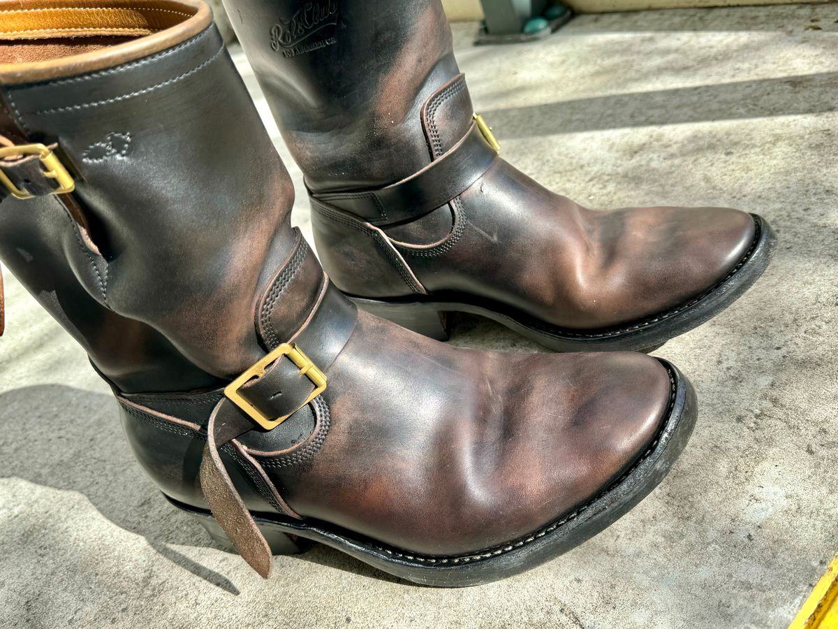 Photo by PatinaTechnodrome on April 5, 2024 of the Role Club Engineer Boots in Horween Black Chromexcel Horsehide.