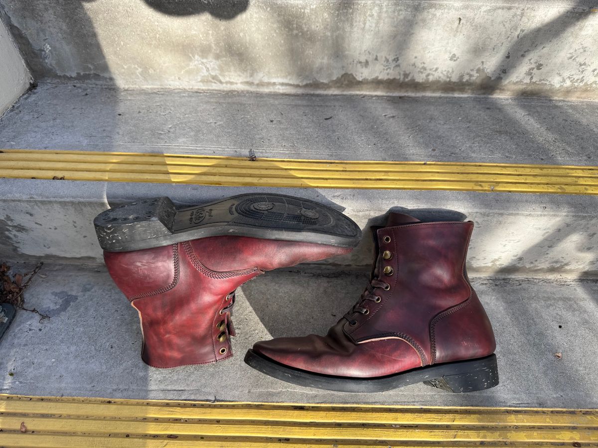 Photo by PatinaTechnodrome on March 5, 2025 of the Crux Deluxe Boondockers in Guidi House Cab.