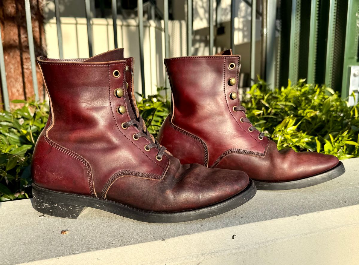 Photo by PatinaTechnodrome on April 5, 2025 of the Crux Deluxe Boondockers in Guidi House Cab.
