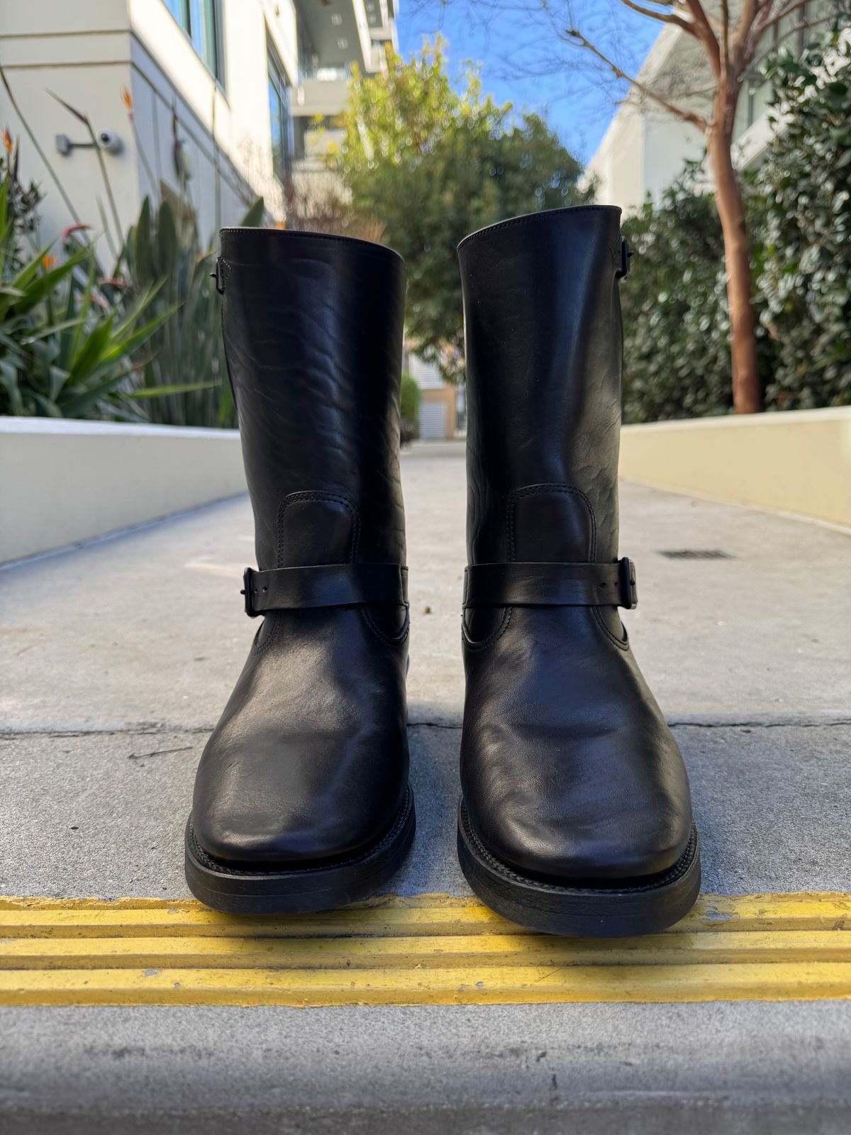 Photo by PatinaTechnodrome on February 2, 2025 of the Attractions BILTBUCK Lot 603 “The Pioneer” in Shinki Black Latigo Horsehide.
