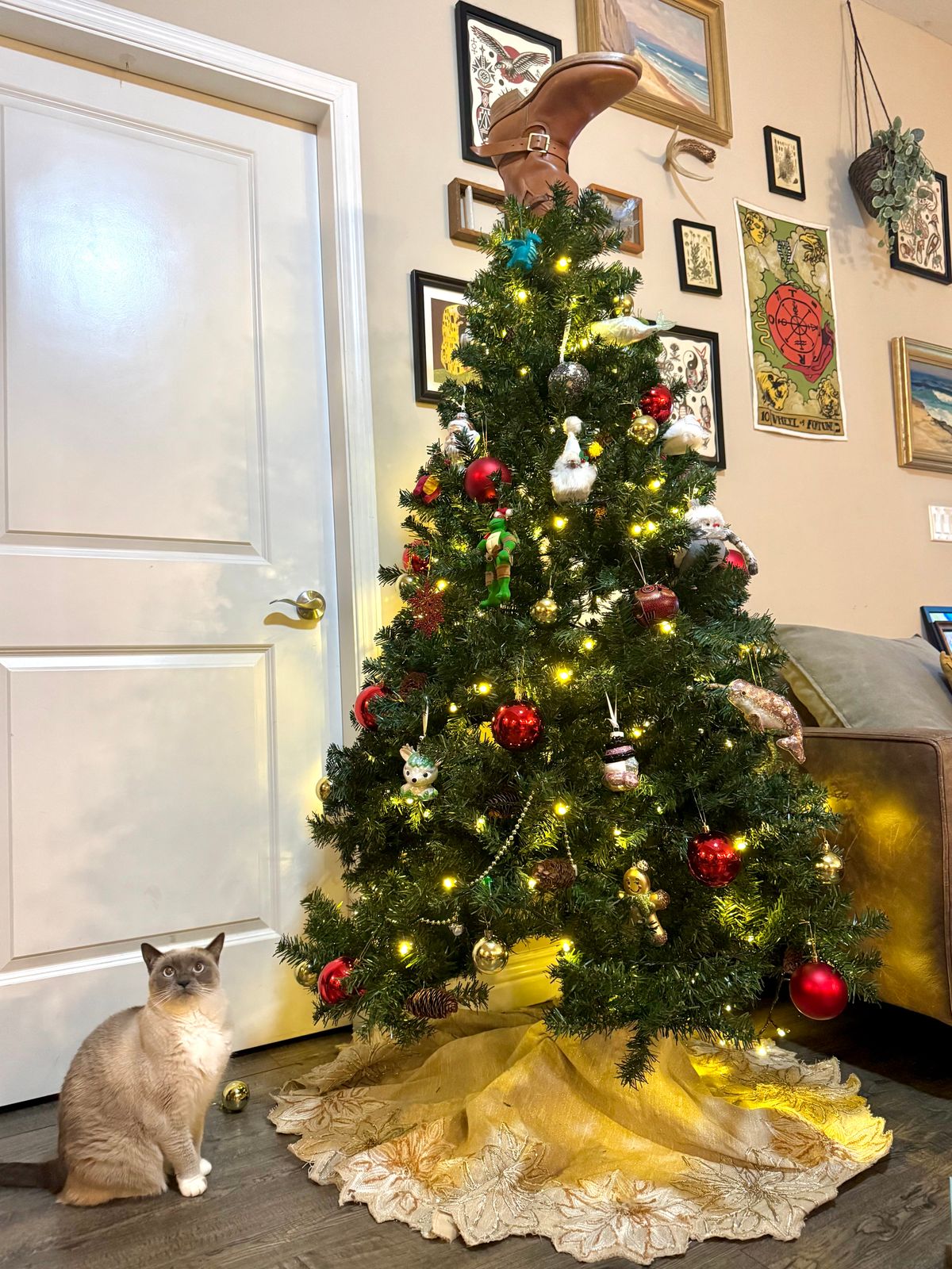 Photo by PatinaTechnodrome on November 27, 2025 of the Role Club Engineer Boots in Natural Italian Horsehide.