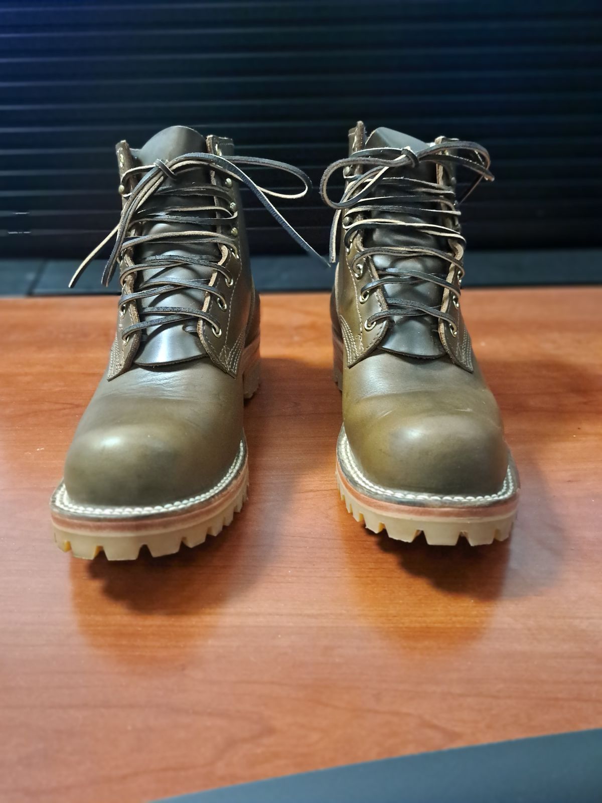 Photo by jdog21 on October 6, 2023 of the Nicks Prospector in Horween Olive Chromexcel.