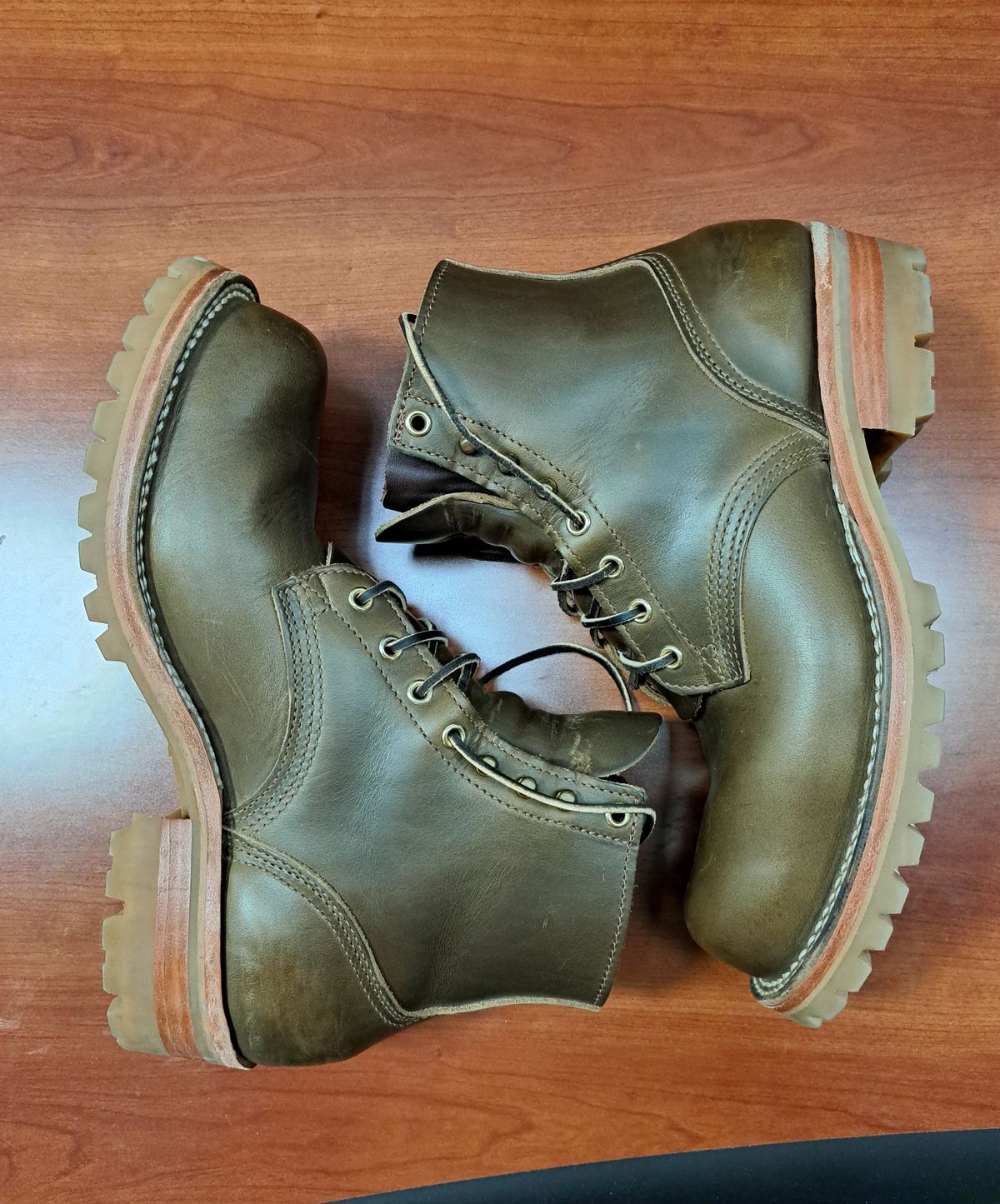 Photo by jdog21 on December 3, 2023 of the Nicks Prospector in Horween Olive Chromexcel.