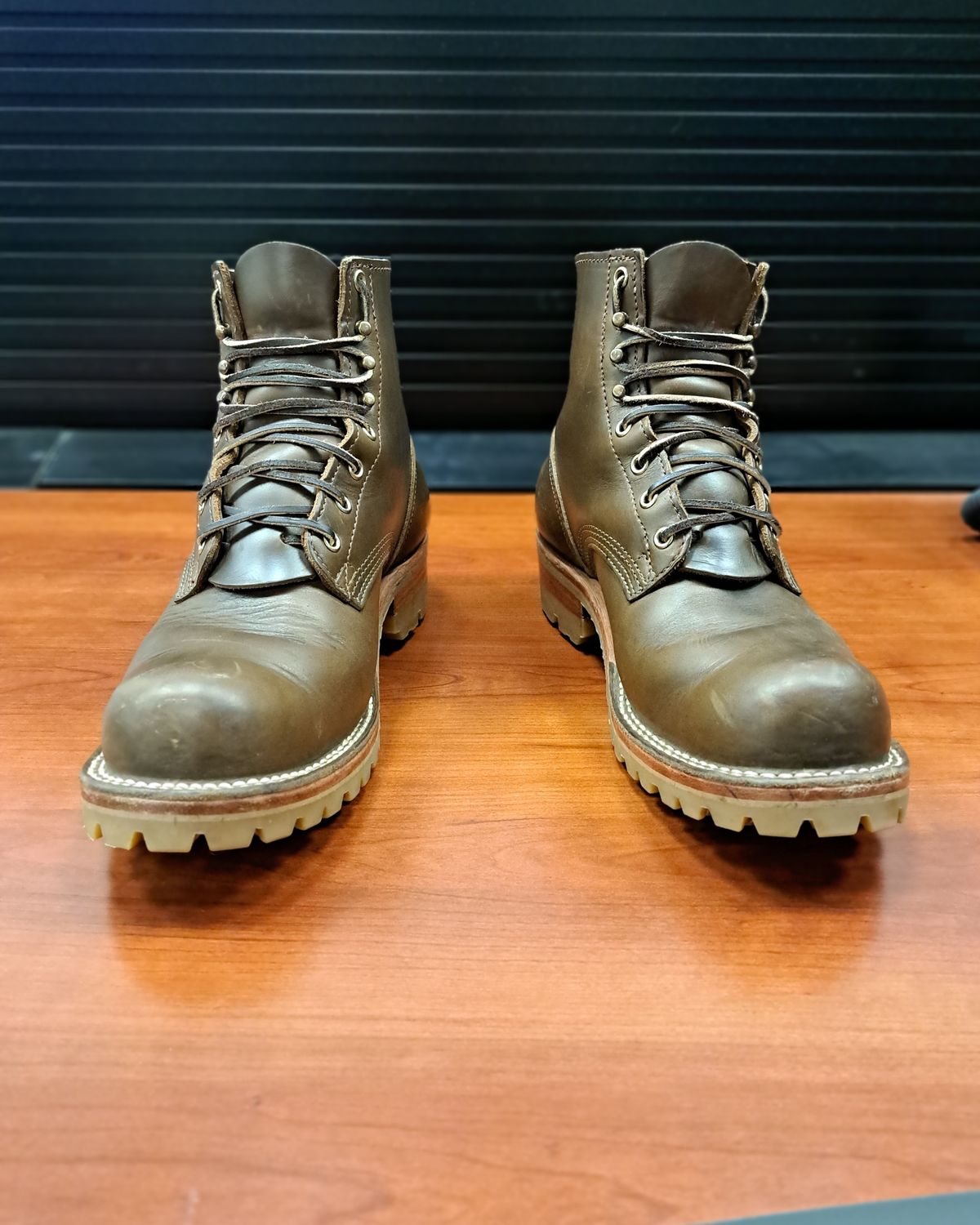 Photo by jdog21 on April 5, 2024 of the Nicks Prospector in Horween Olive Chromexcel.