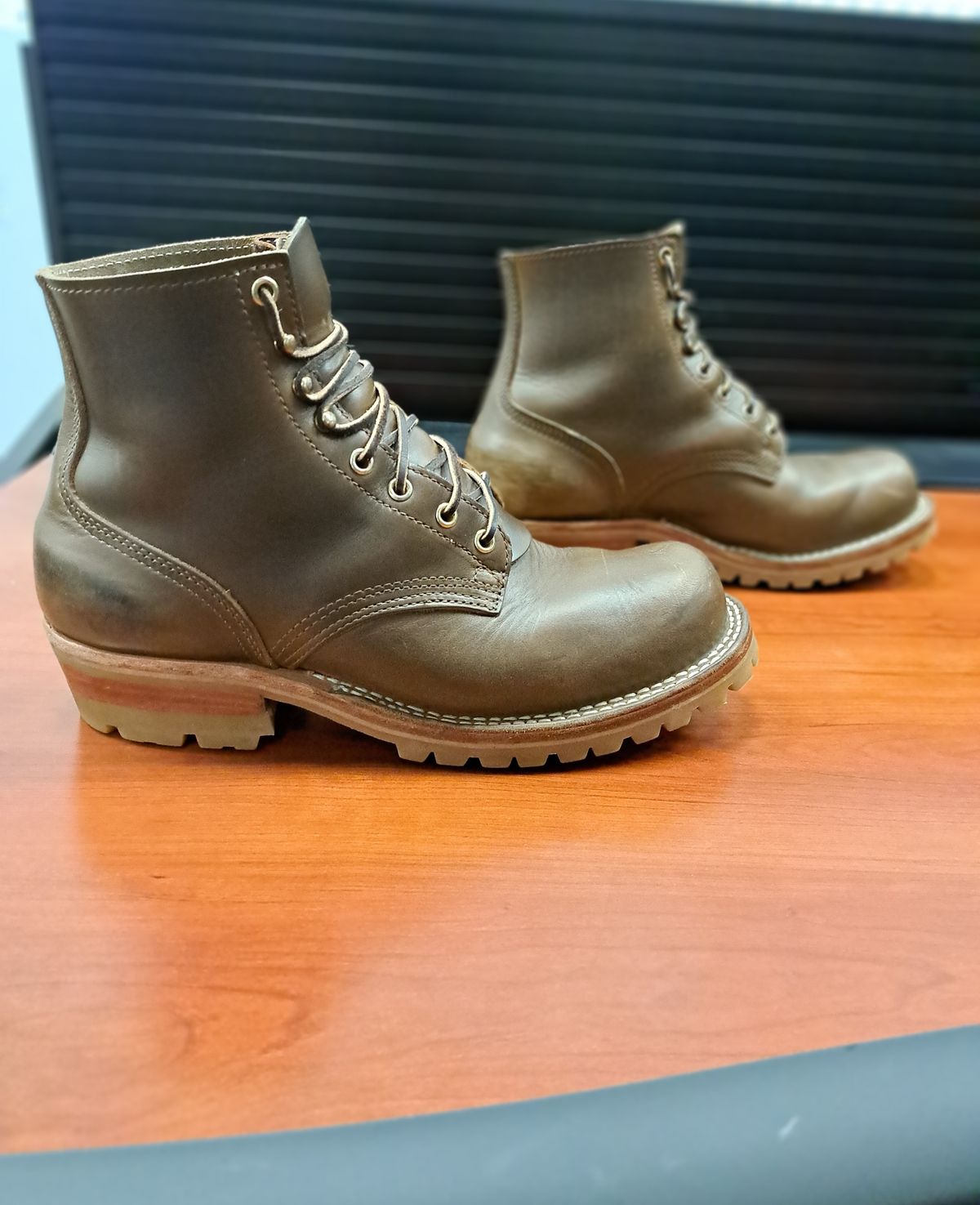 Photo by jdog21 on April 5, 2024 of the Nicks Prospector in Horween Olive Chromexcel.