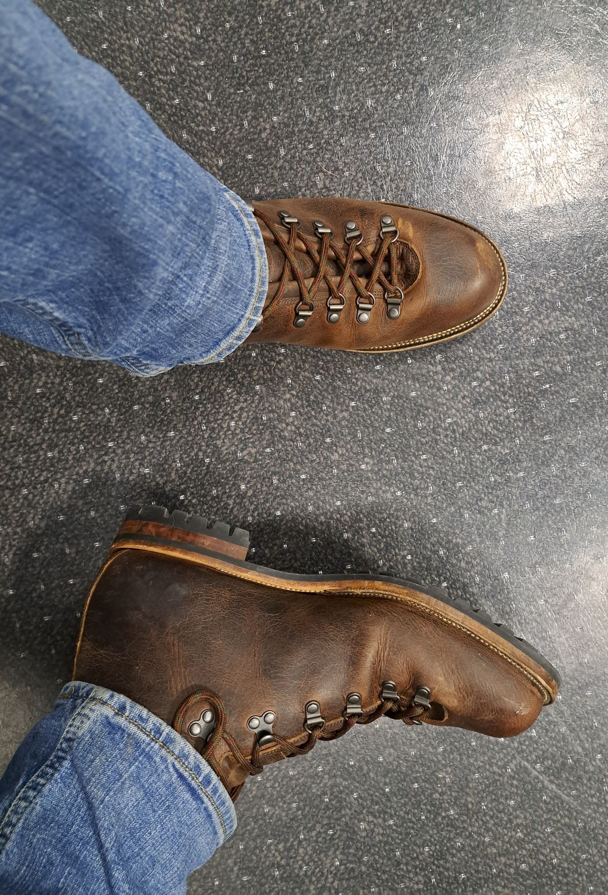 Photo by jdog21 on May 21, 2022 of the Viberg in Horween Rowdy Dachshund.