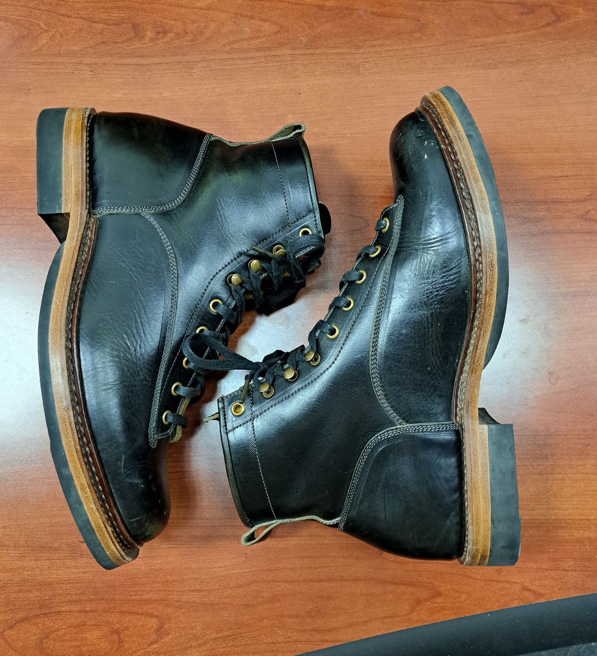 Photo by jdog21 on November 6, 2022 of the Sagara Valiant in Badalassi Carlo Oliva Minerva Overdyed Black.