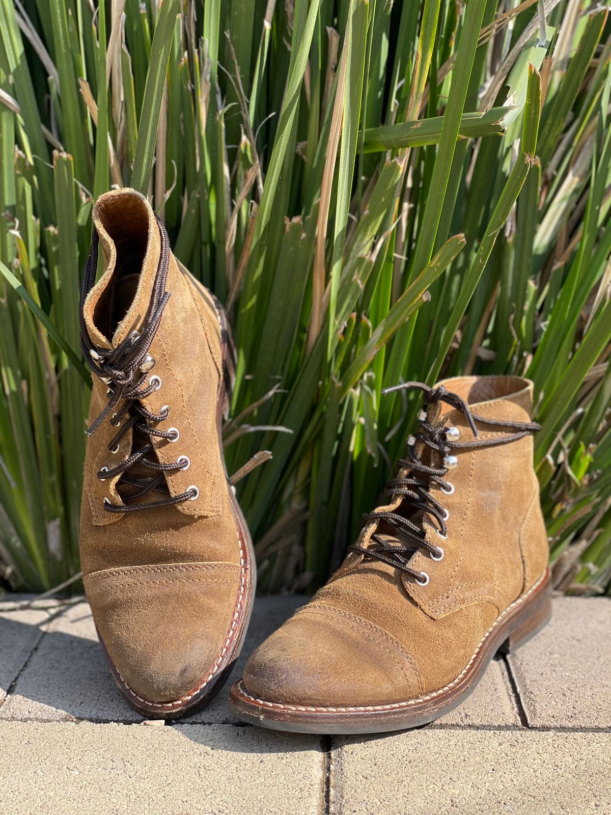 Photo by these_are_my_boots on February 5, 2023 of the Thursday Captain in Unlisted Leather.
