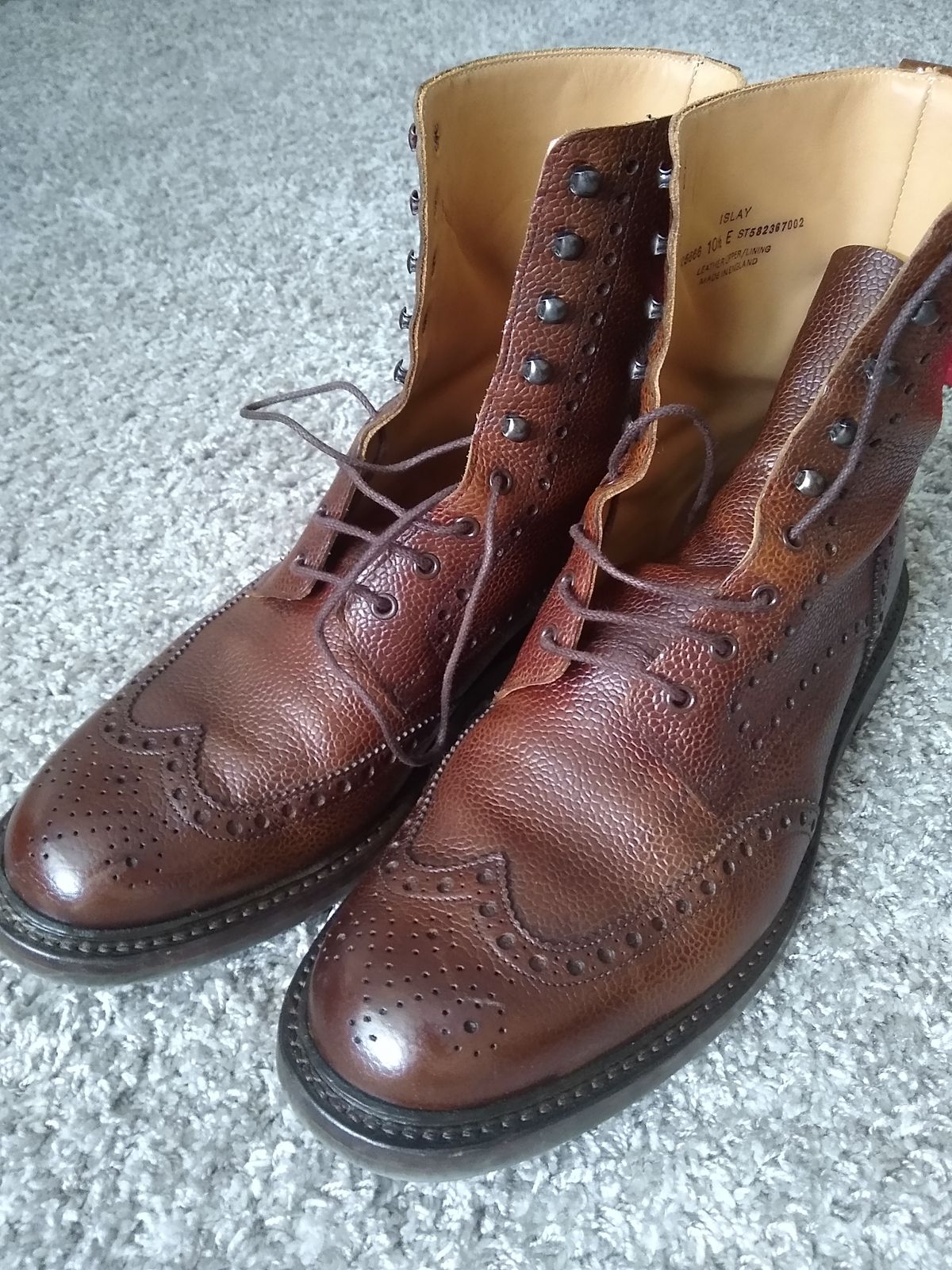 Photo by darknova306 on April 28, 2023 of the Crockett & Jones Islay in Dark Brown Scotch Grain.