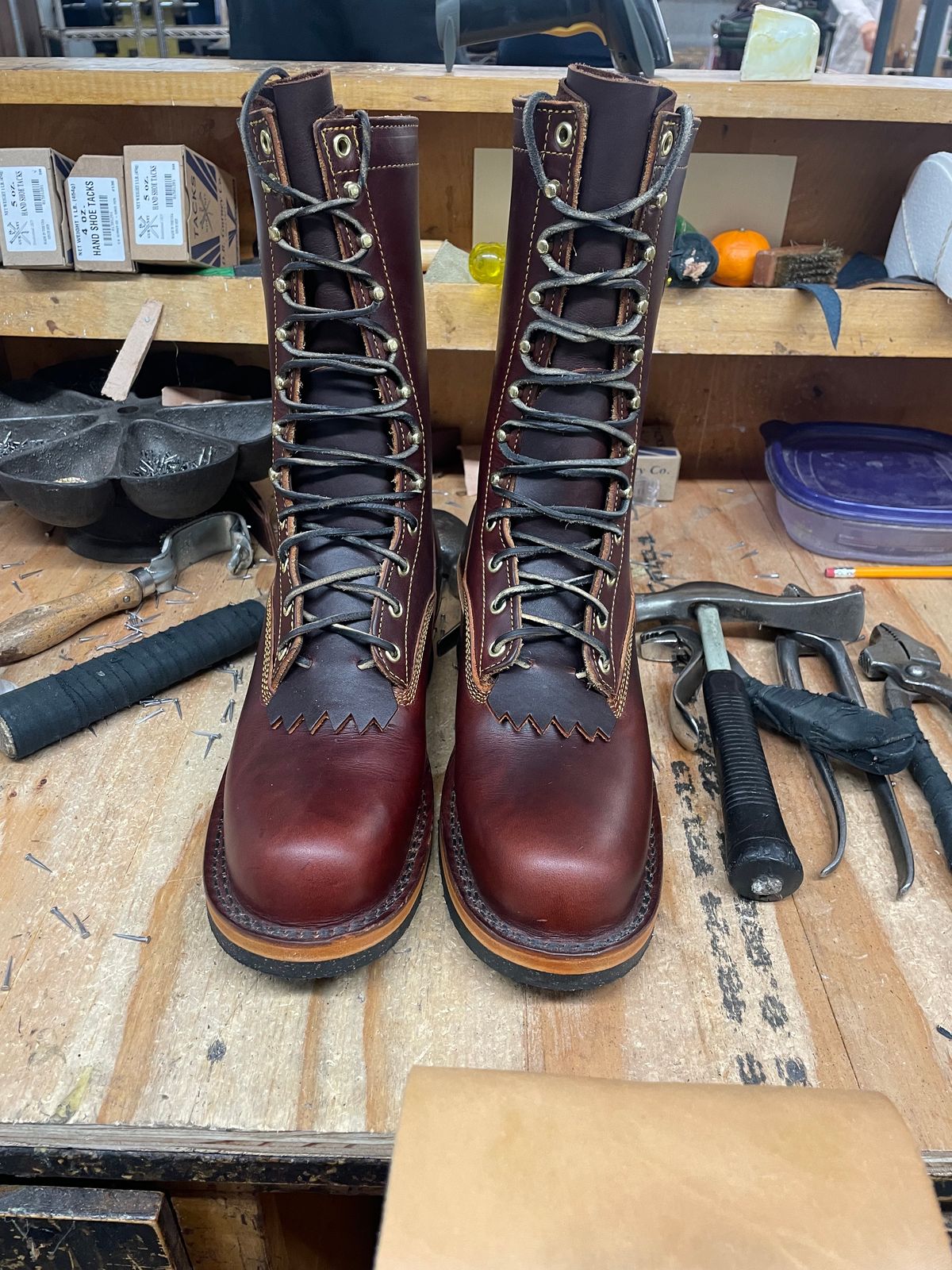 Photo by willschmidt on October 17, 2024 of the Frank's Boots Wilson in Wickett & Craig Chestnut Oiled Latigo.