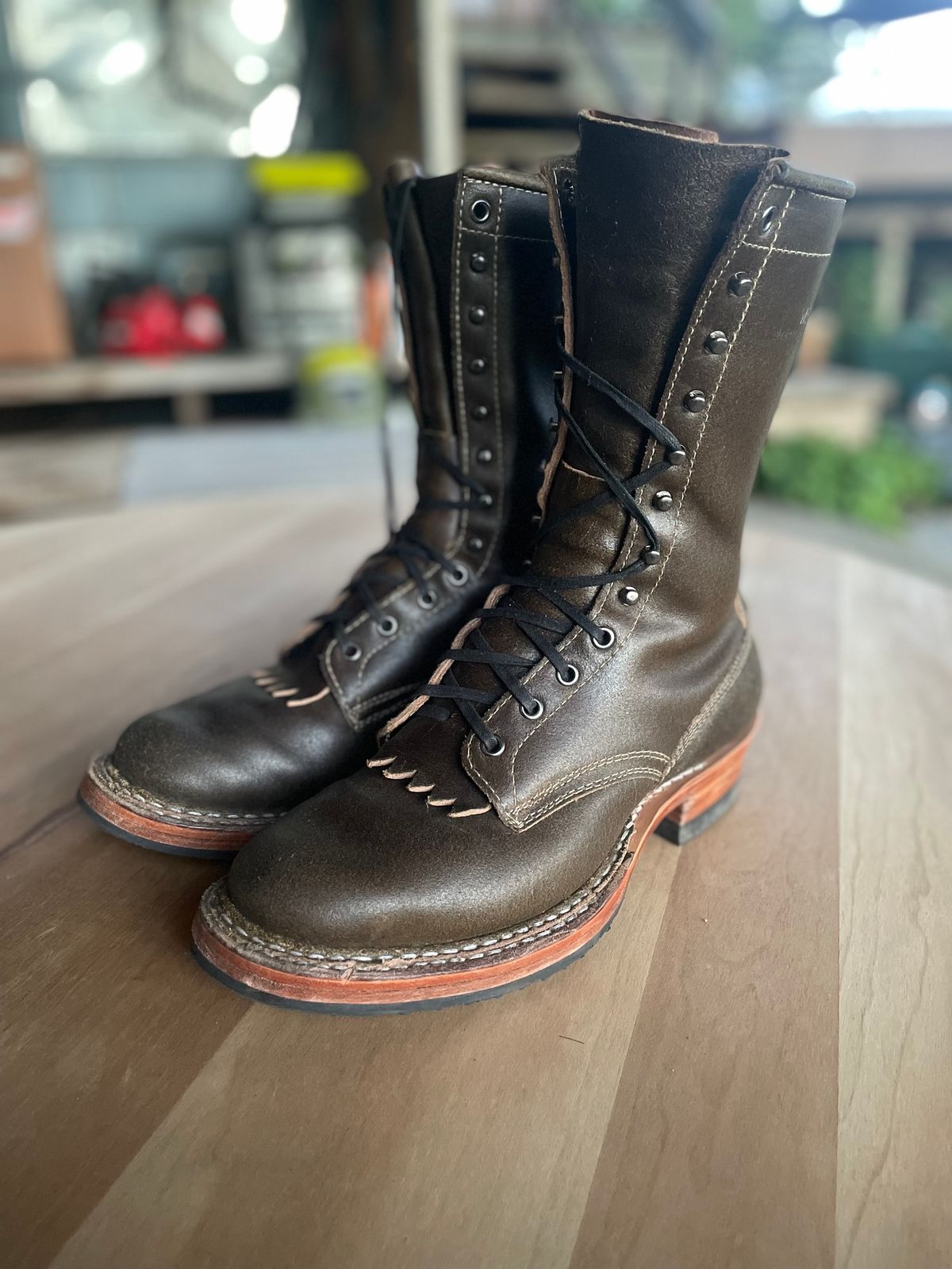 Photo by willschmidt on June 20, 2022 of the White's Smokejumper in Horween Olive Waxed Flesh.