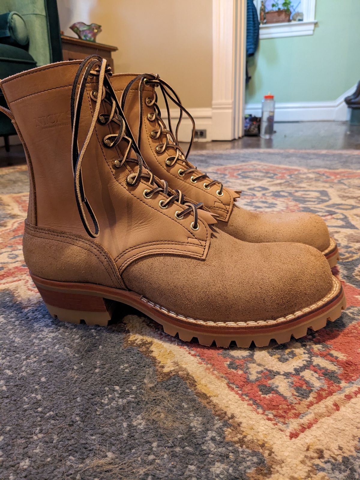 Photo by SirBasilStagHare on November 1, 2023 of the Nicks BuilderPro in Seidel 1964 Tan Roughout.