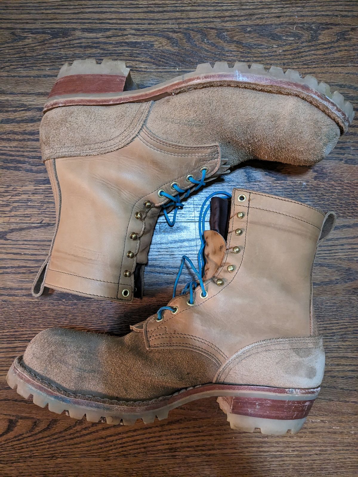 Photo by SirBasilStagHare on December 5, 2023 of the Nicks BuilderPro in Seidel 1964 Tan Roughout.