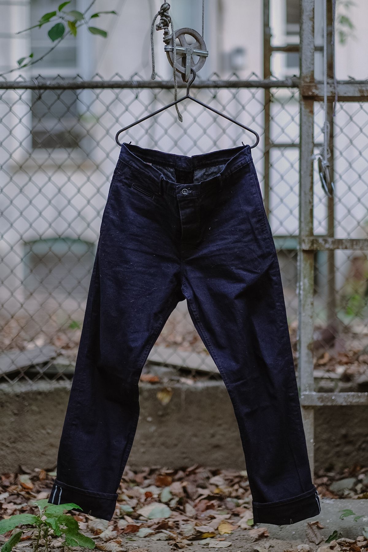 Photo by tlmader on October 23, 2024 of the Left Field NYC Duck Chinos in 12 oz Nihon Menpu Deep Indigo Selvedge.