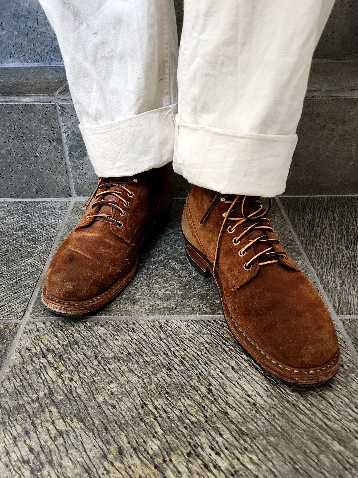 Photo by tlmader on April 28, 2024 of the White's Bounty Hunter in Seidel Distressed Roughout.