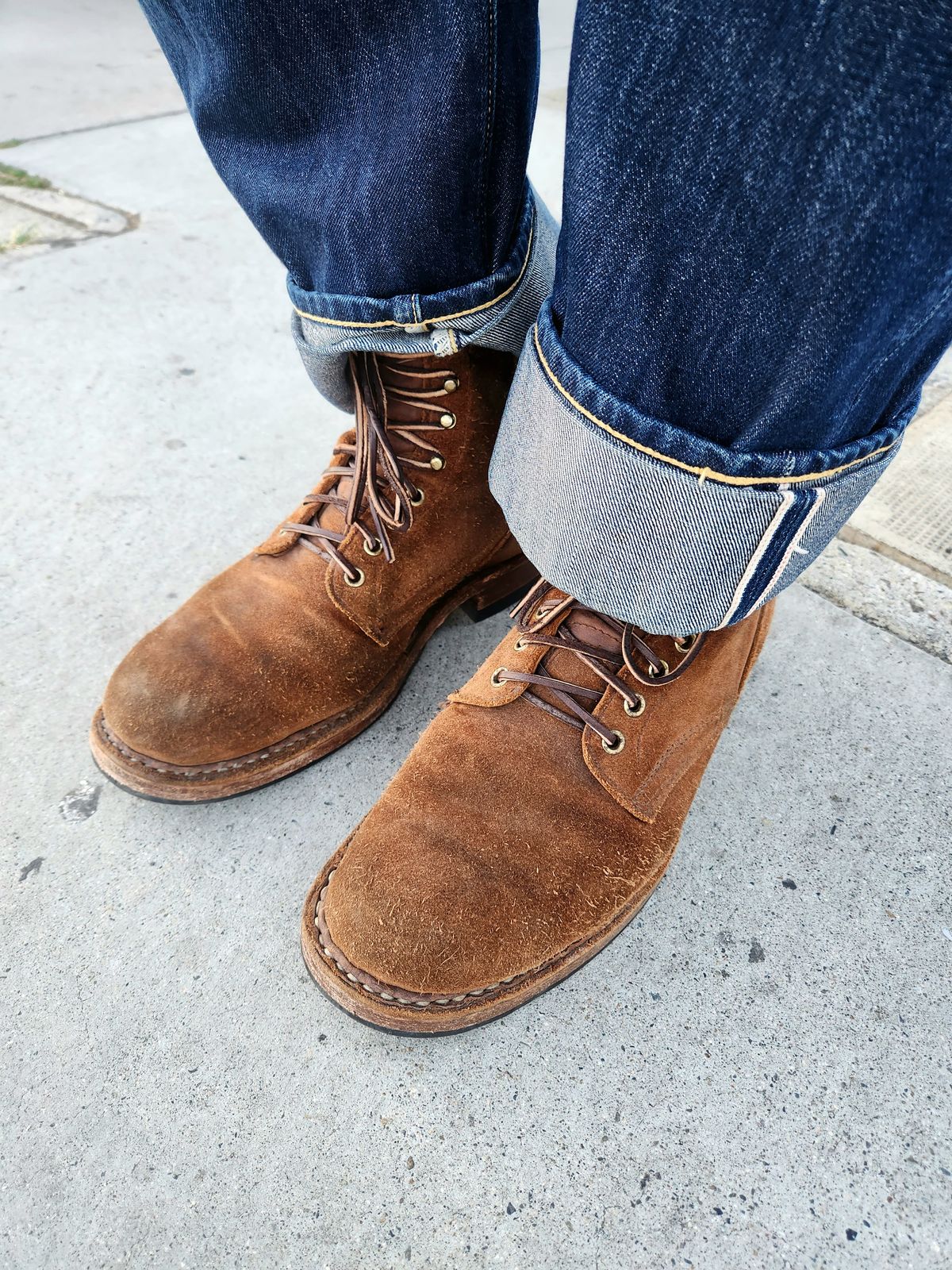 Photo by tlmader on July 13, 2024 of the White's Bounty Hunter in Seidel Distressed Roughout.