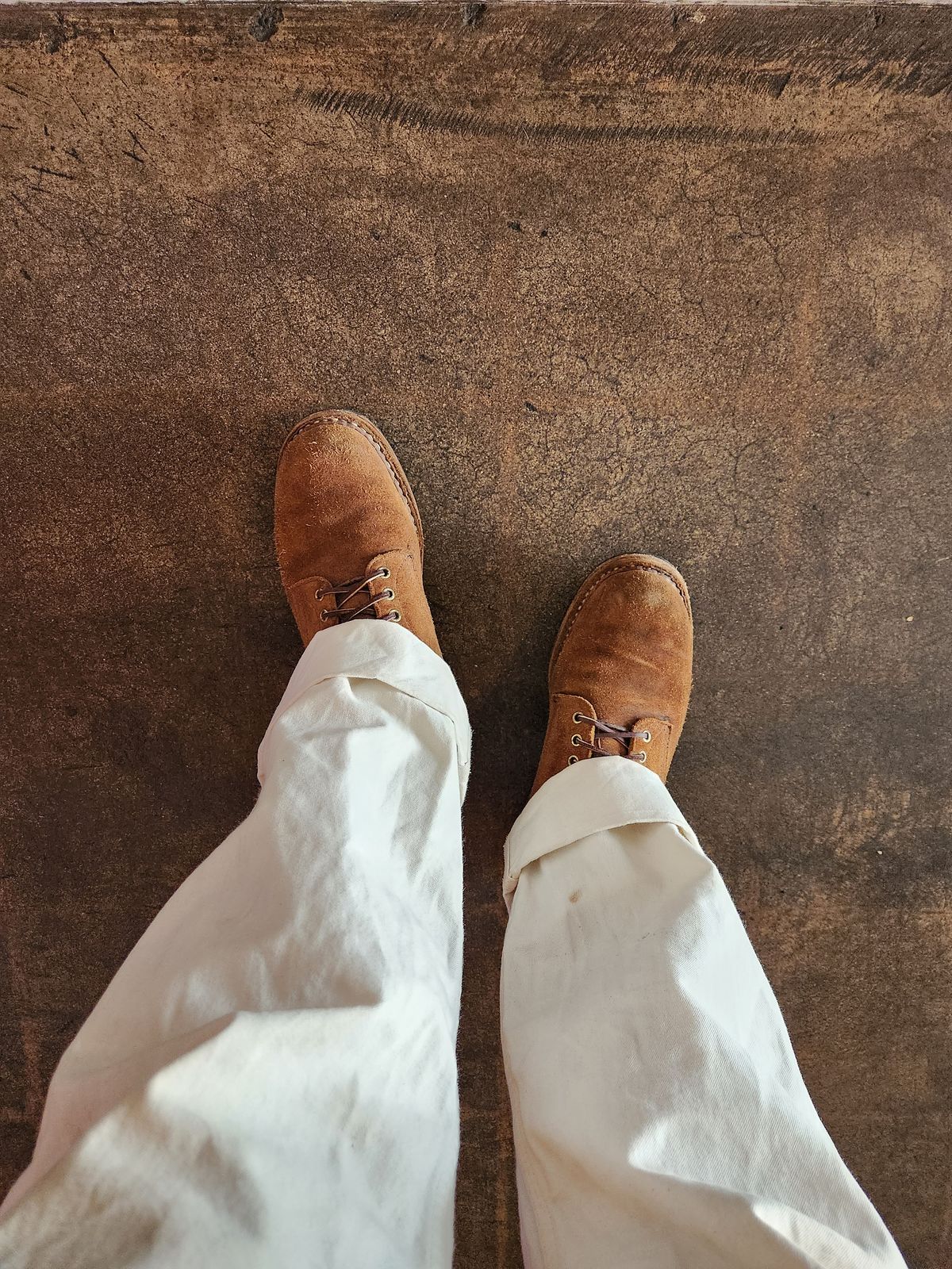 Photo by tlmader on August 1, 2024 of the White's Bounty Hunter in Seidel Distressed Roughout.