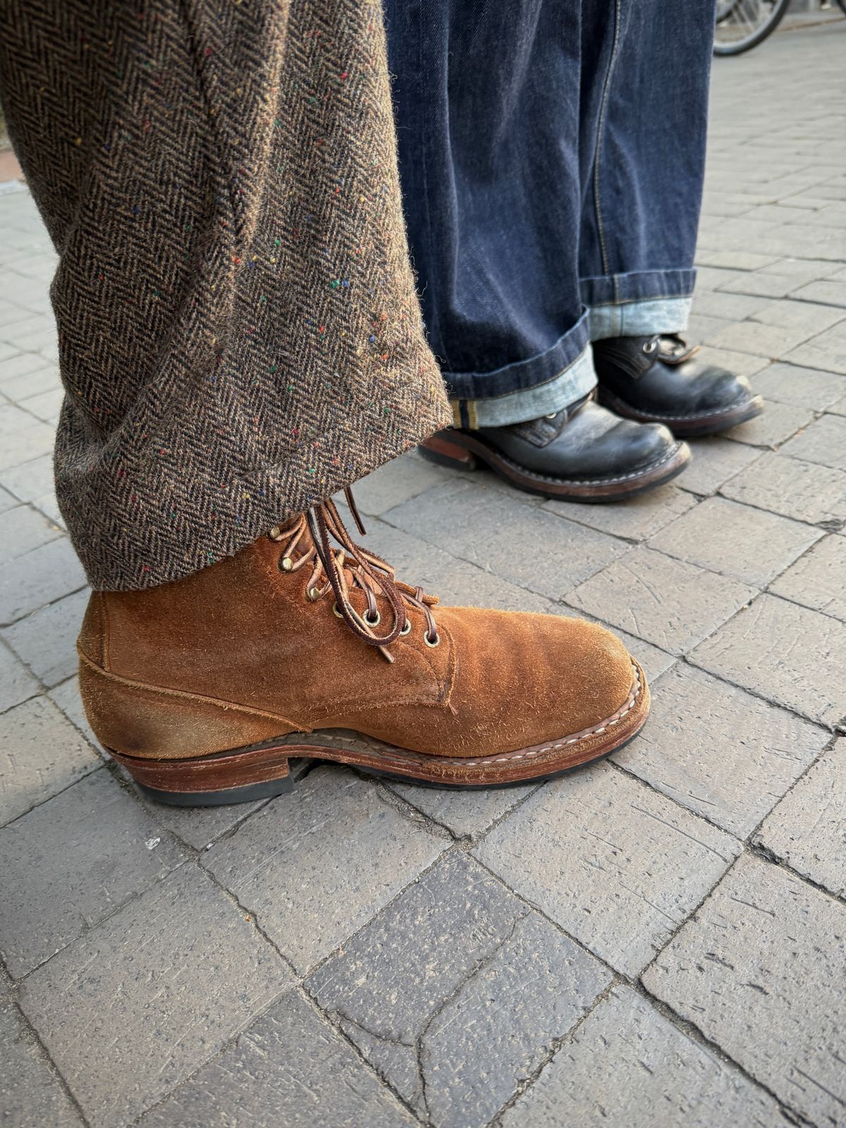 Photo by tlmader on April 19, 2025 of the White's Bounty Hunter in Seidel Distressed Roughout.