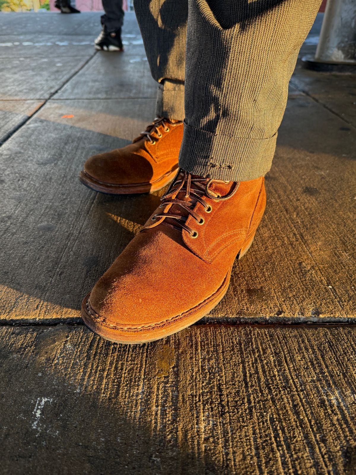 Photo by tlmader on June 7, 2025 of the White's Bounty Hunter in Seidel Distressed Roughout.
