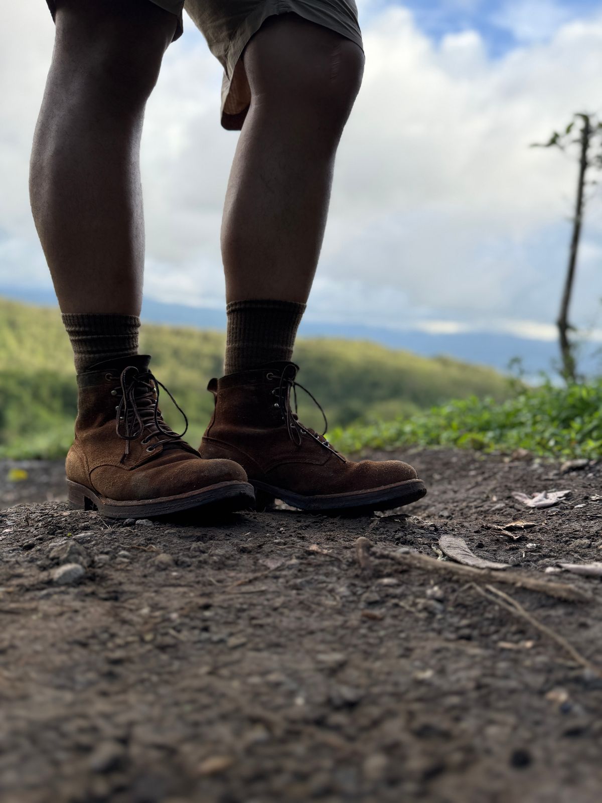 Photo by tlmader on July 4, 2025 of the White's Bounty Hunter in Seidel Distressed Roughout.