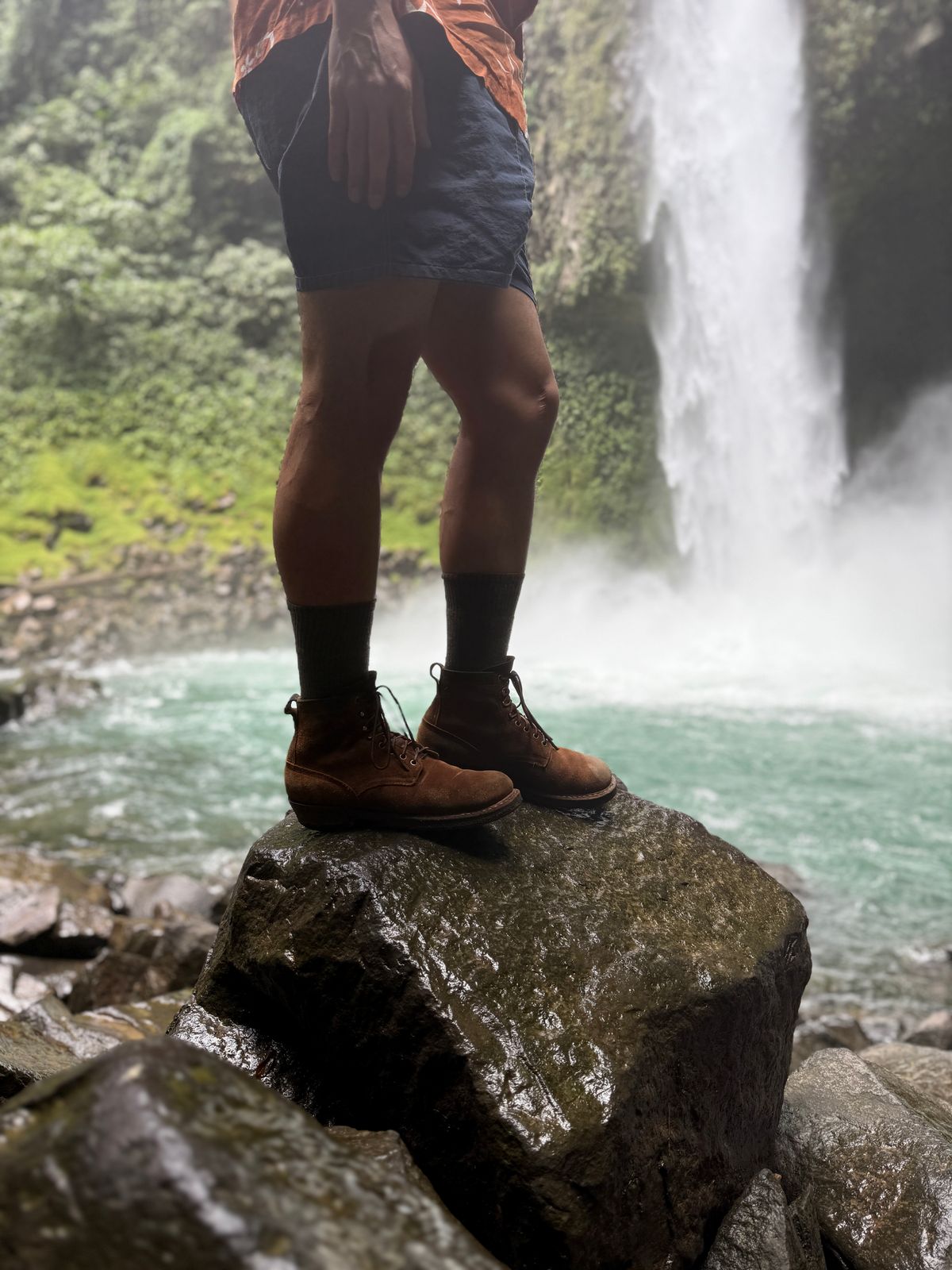 Photo by tlmader on July 5, 2025 of the White's Bounty Hunter in Seidel Distressed Roughout.
