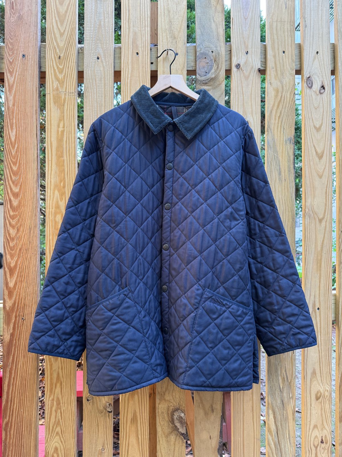 Photo by tlmader on October 3, 2025 of the Barbour Classic Eskdale Jacket in Navy Blue Polyester.