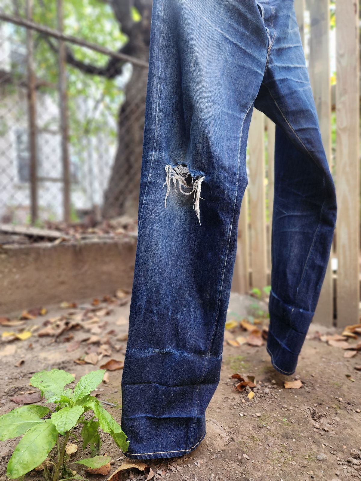 Photo by tlmader on October 9, 2024 of the Roy R01 "Indigo Lovers" in 13.5 oz Blackseed Cone Mills Selvedge Denim.