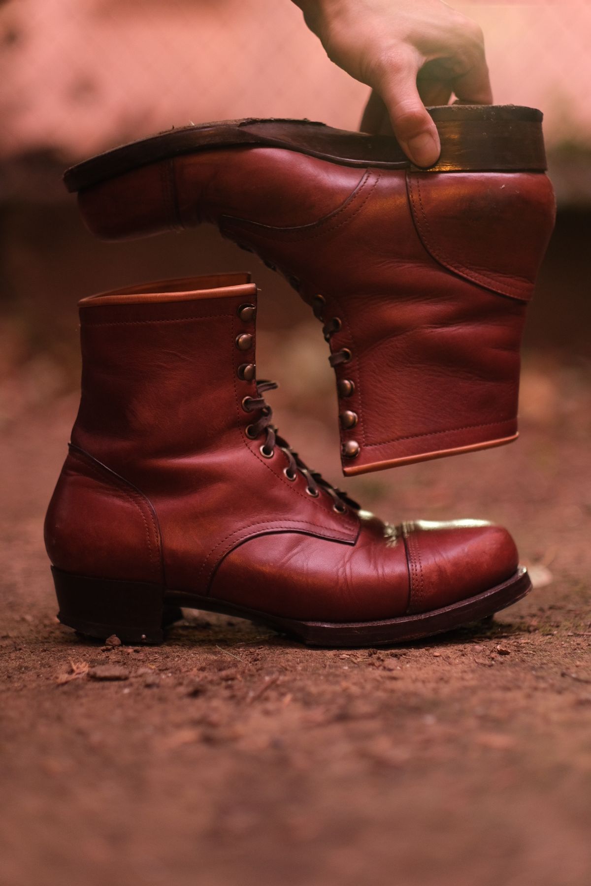 Photo by tlmader on November 5, 2025 of the Jorge Guadarrama Custom Model in Lefarc Cognac Albatros.