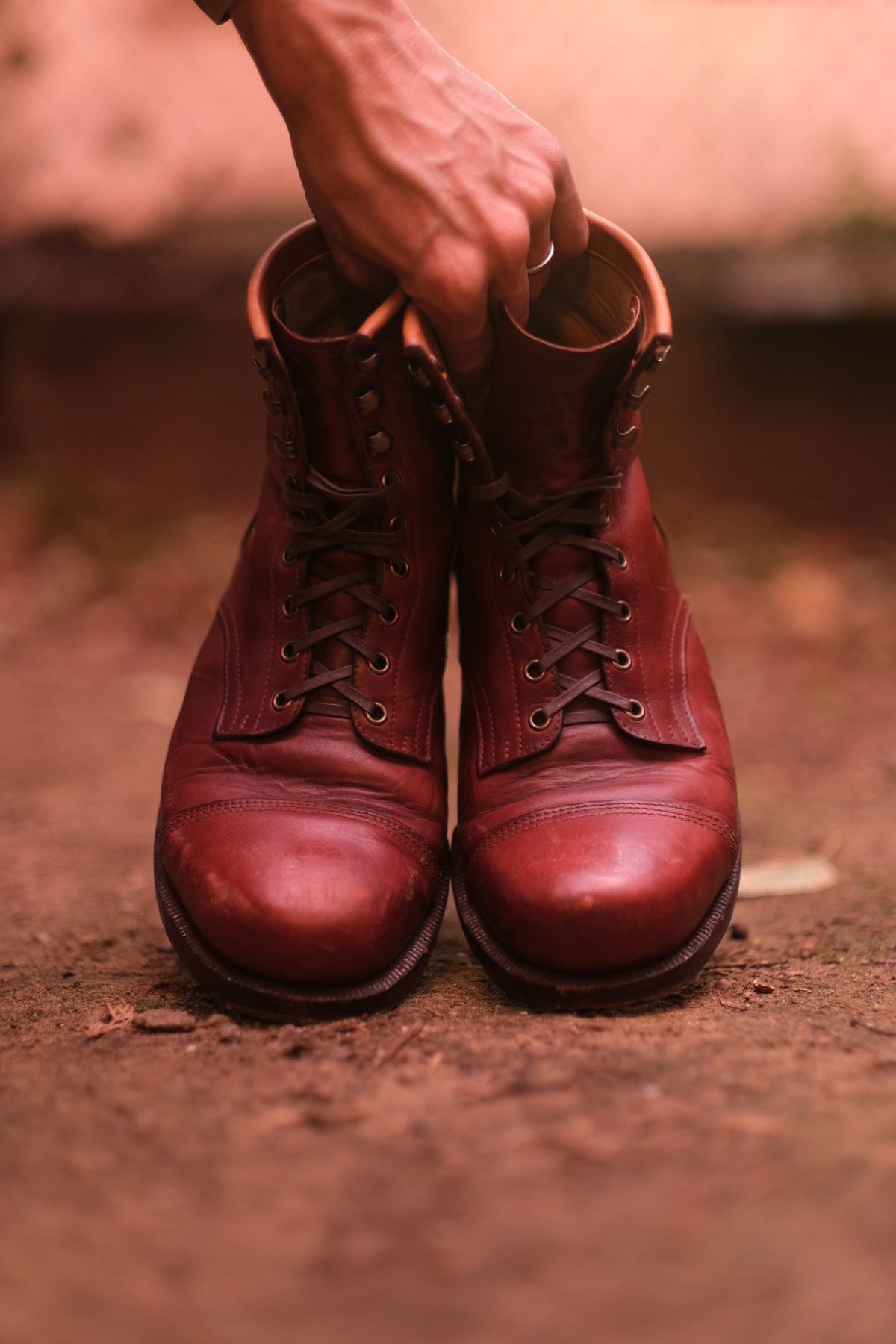 Photo by tlmader on November 5, 2025 of the Jorge Guadarrama Custom Model in Lefarc Cognac Albatros.