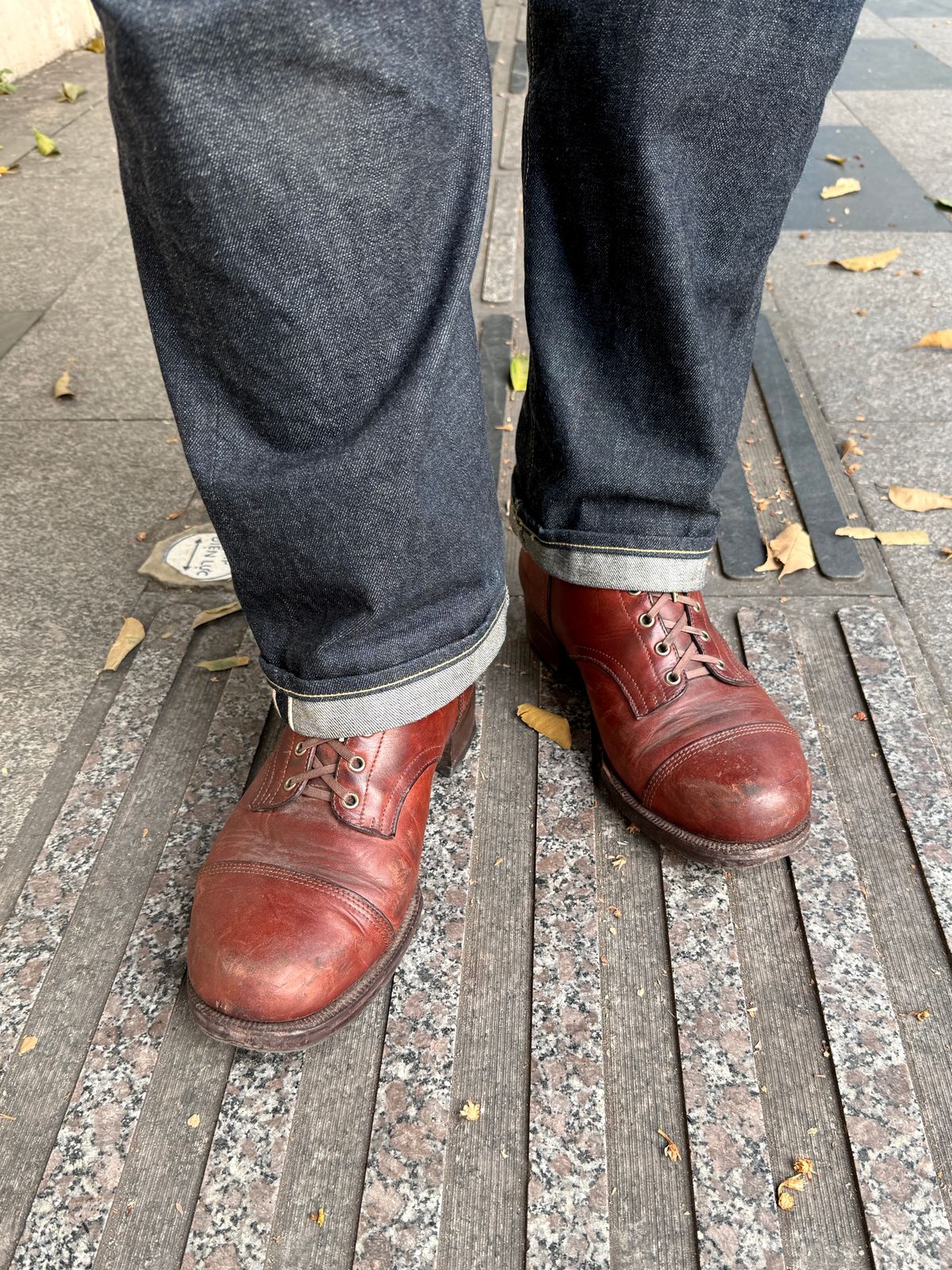 Photo by tlmader on February 13, 2026 of the Jorge Guadarrama Custom Model in Lefarc Cognac Albatros.