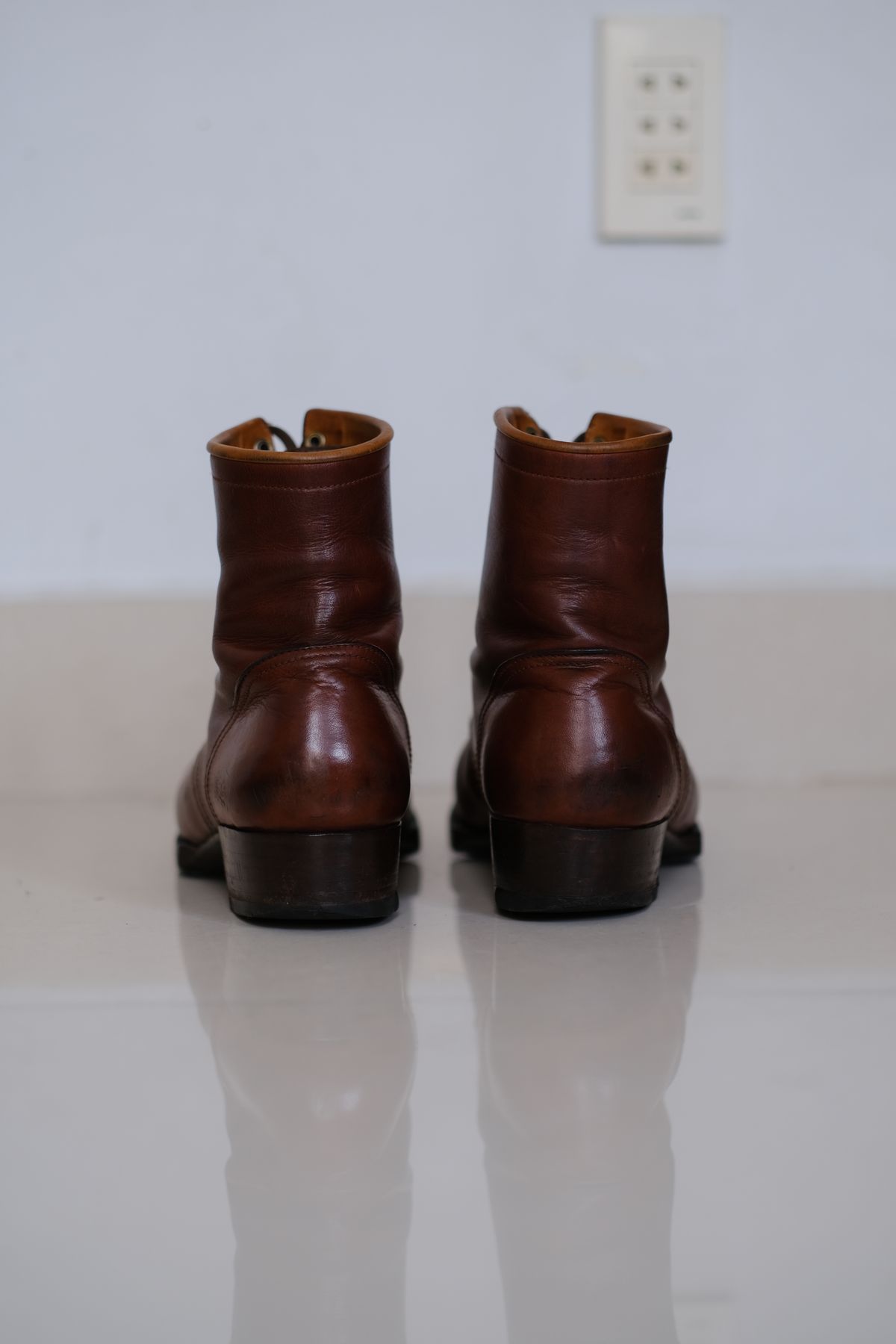 Photo by tlmader on April 1, 2026 of the Jorge Guadarrama Custom Model in Lefarc Cognac Albatros.