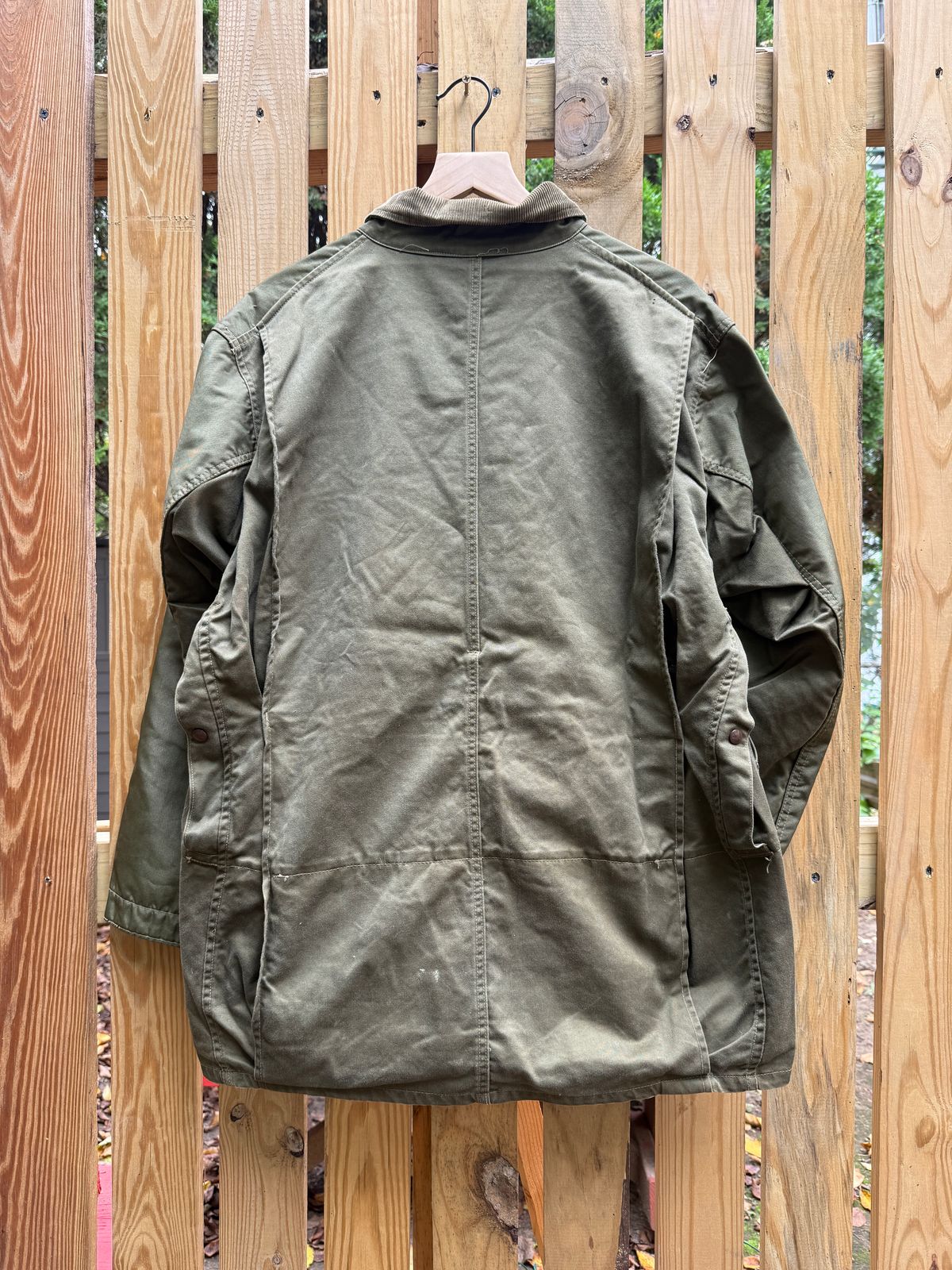 Photo by tlmader on September 27, 2025 of the Duxbak 70s Hunting Jacket in Olive Zelan Preshrunk Montana Cloth.