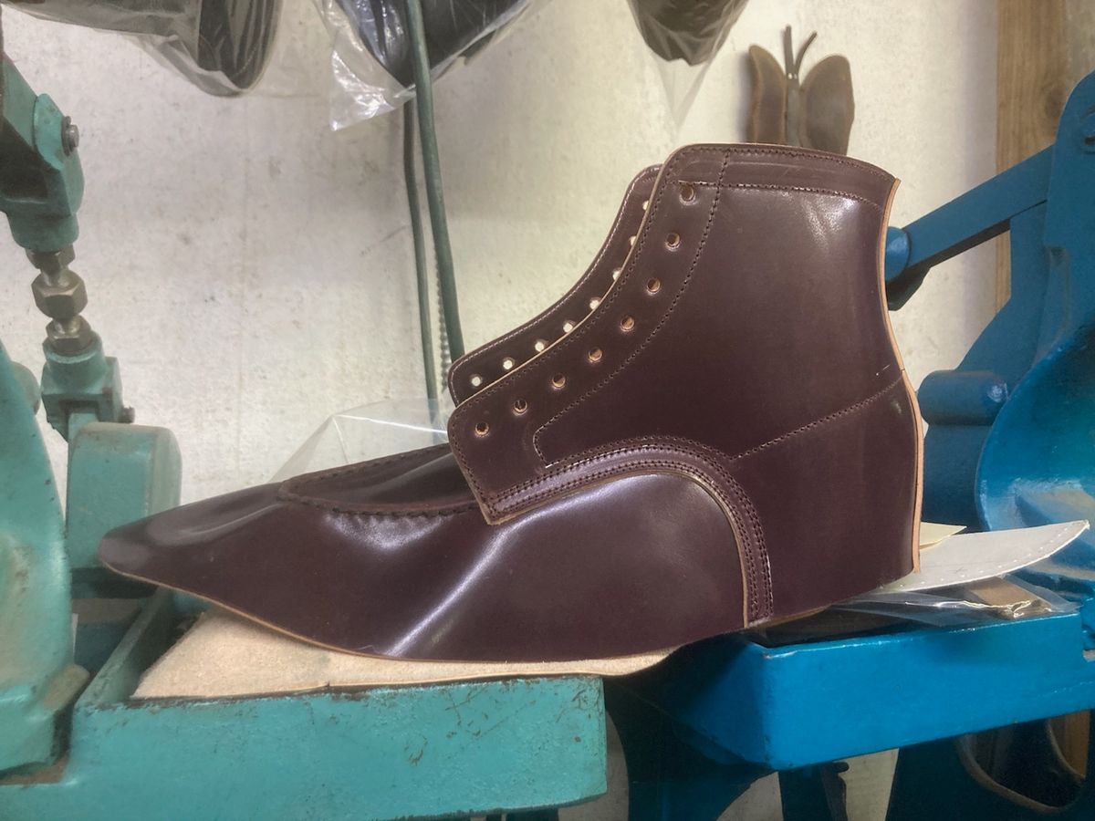 Photo by tlmader on September 16, 2022 of the Role Club Townsman Lace Boots in Horween Color 8 Shell Cordovan.