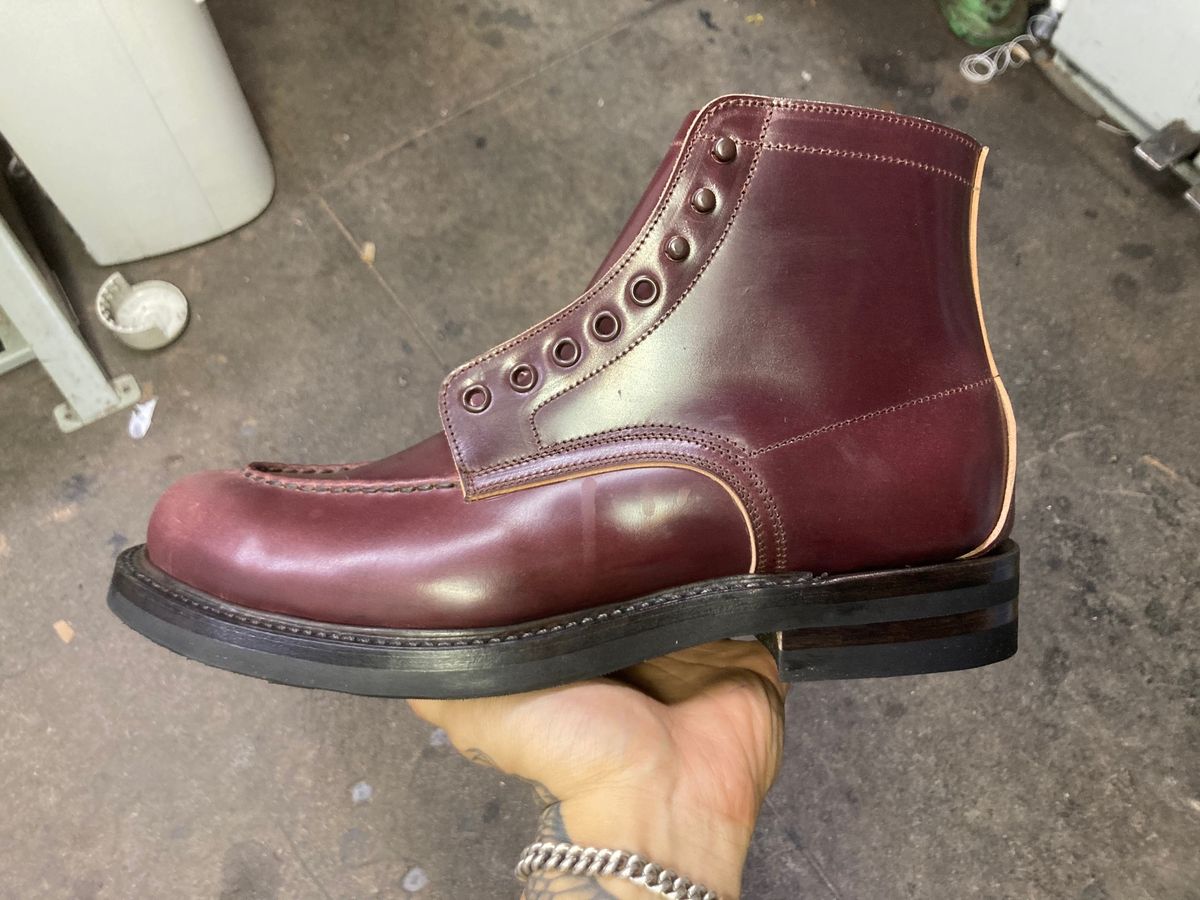 Photo by tlmader on September 28, 2022 of the Role Club Townsman Lace Boots in Horween Color 8 Shell Cordovan.