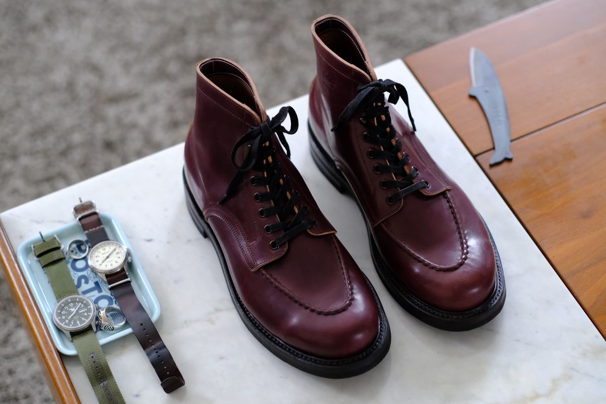 Photo by tlmader on October 13, 2022 of the Role Club Townsman Lace Boots in Horween Color 8 Shell Cordovan.