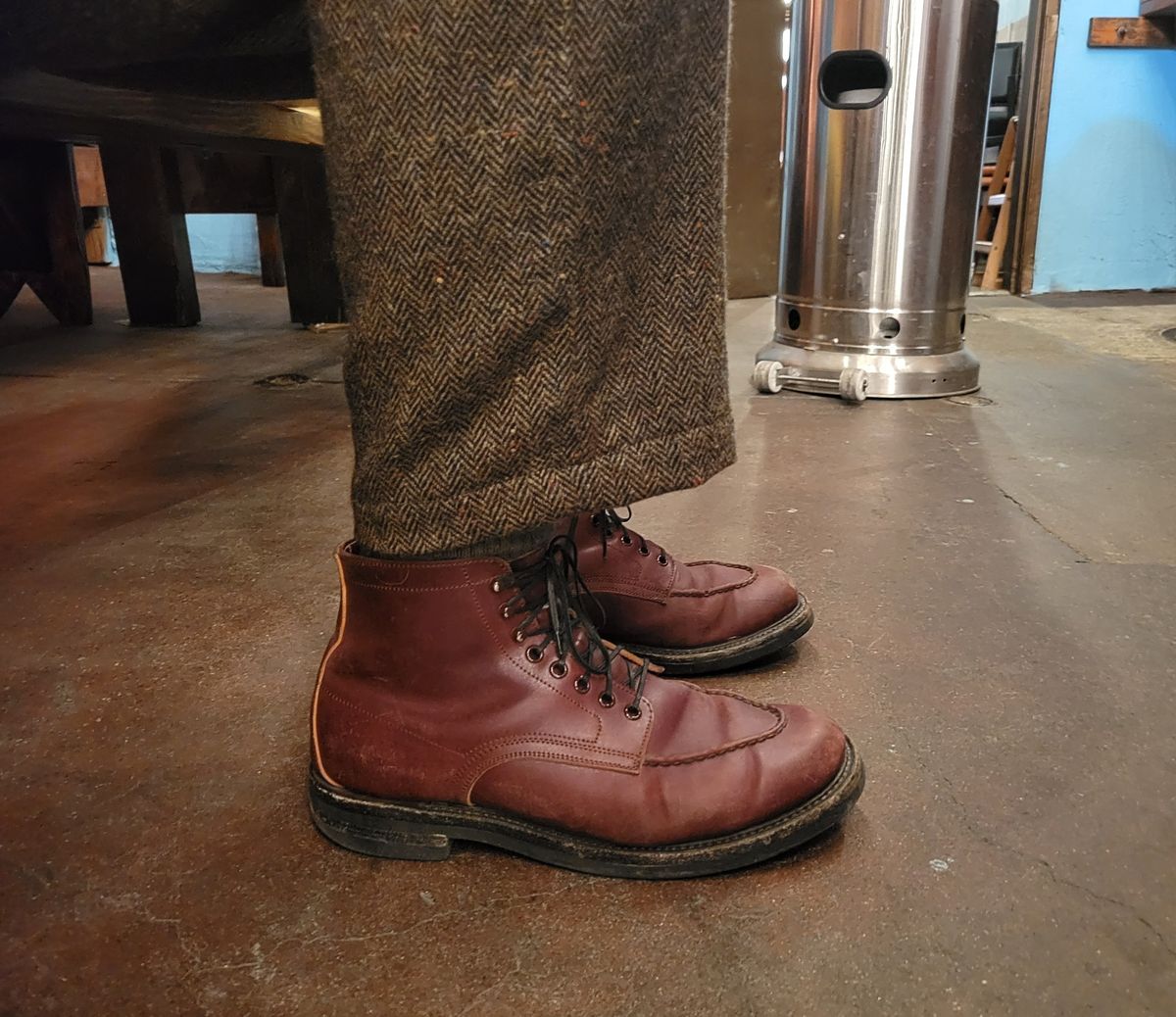 Photo by tlmader on February 17, 2023 of the Role Club Townsman Lace Boots in Horween Color 8 Shell Cordovan.