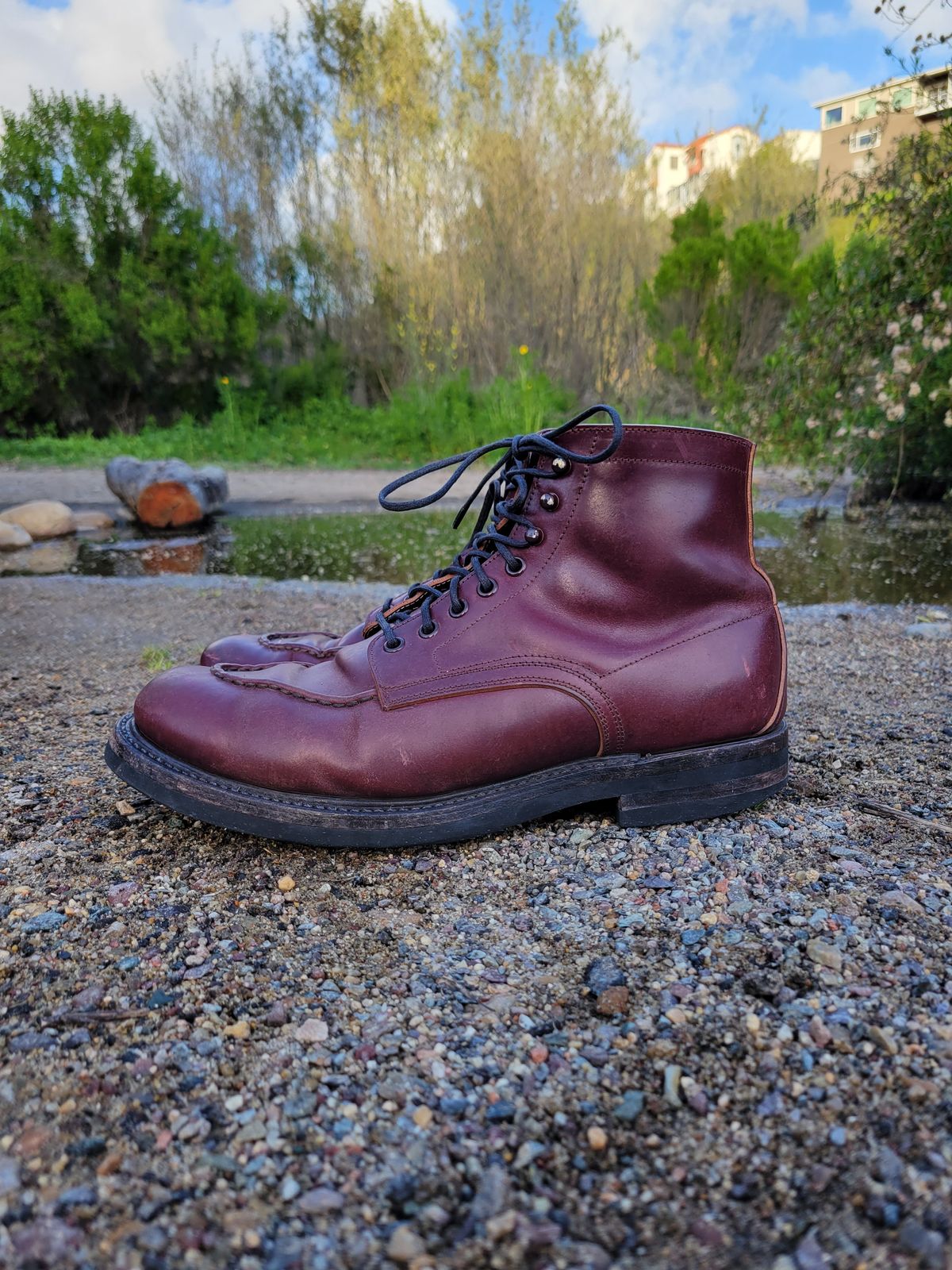 Photo by tlmader on April 6, 2023 of the Role Club Townsman Lace Boots in Horween Color 8 Shell Cordovan.