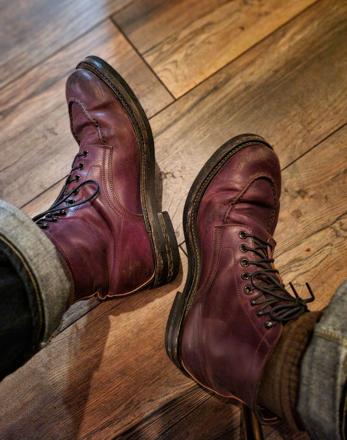 Photo by tlmader on April 23, 2023 of the Role Club Townsman Lace Boots in Horween Color 8 Shell Cordovan.