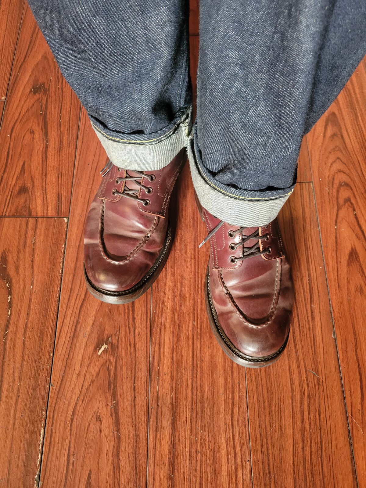 Photo by tlmader on July 17, 2023 of the Role Club Townsman Lace Boots in Horween Color 8 Shell Cordovan.